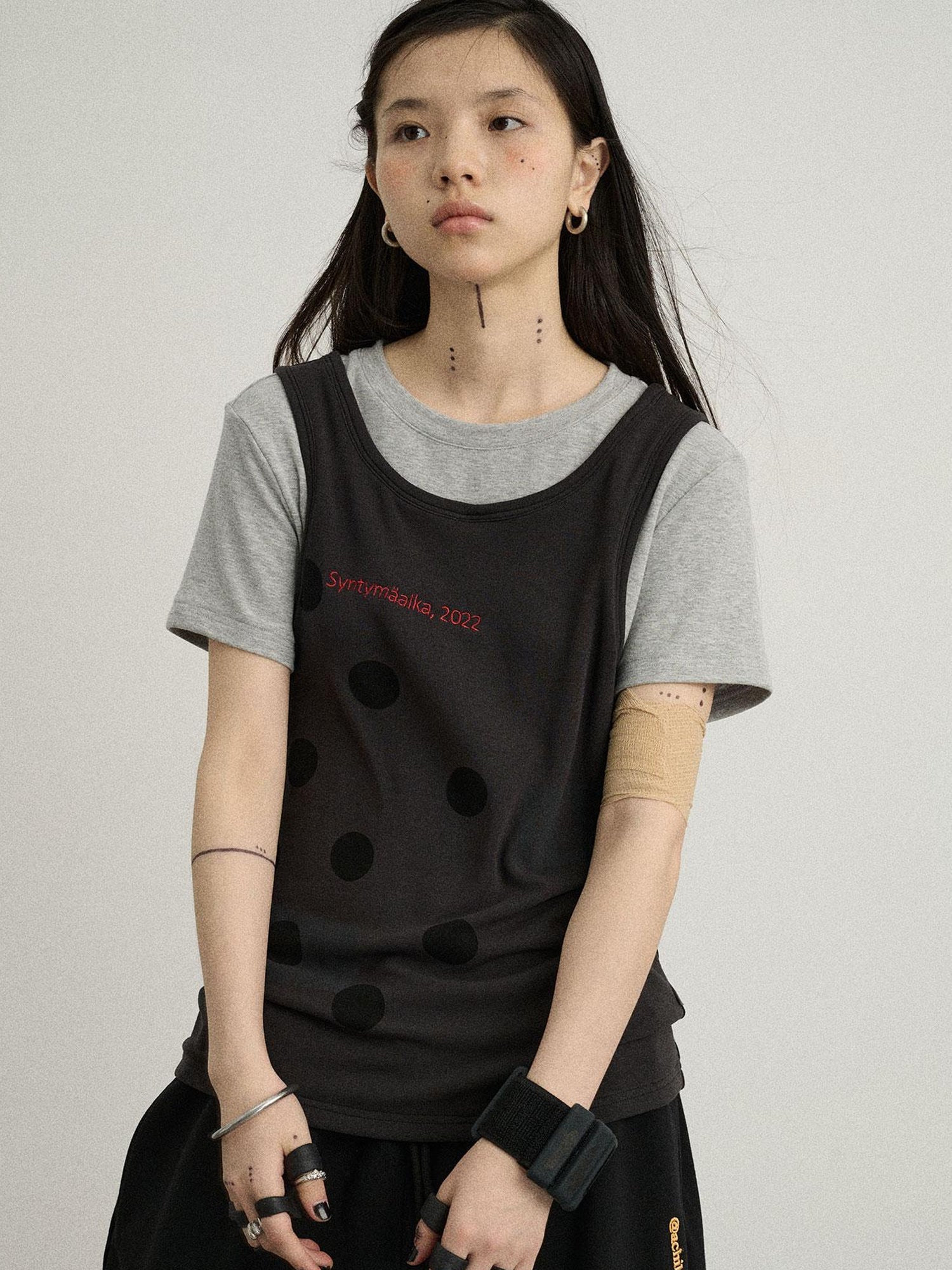 Achihara Tide Dot Mock Layered Knit Tee