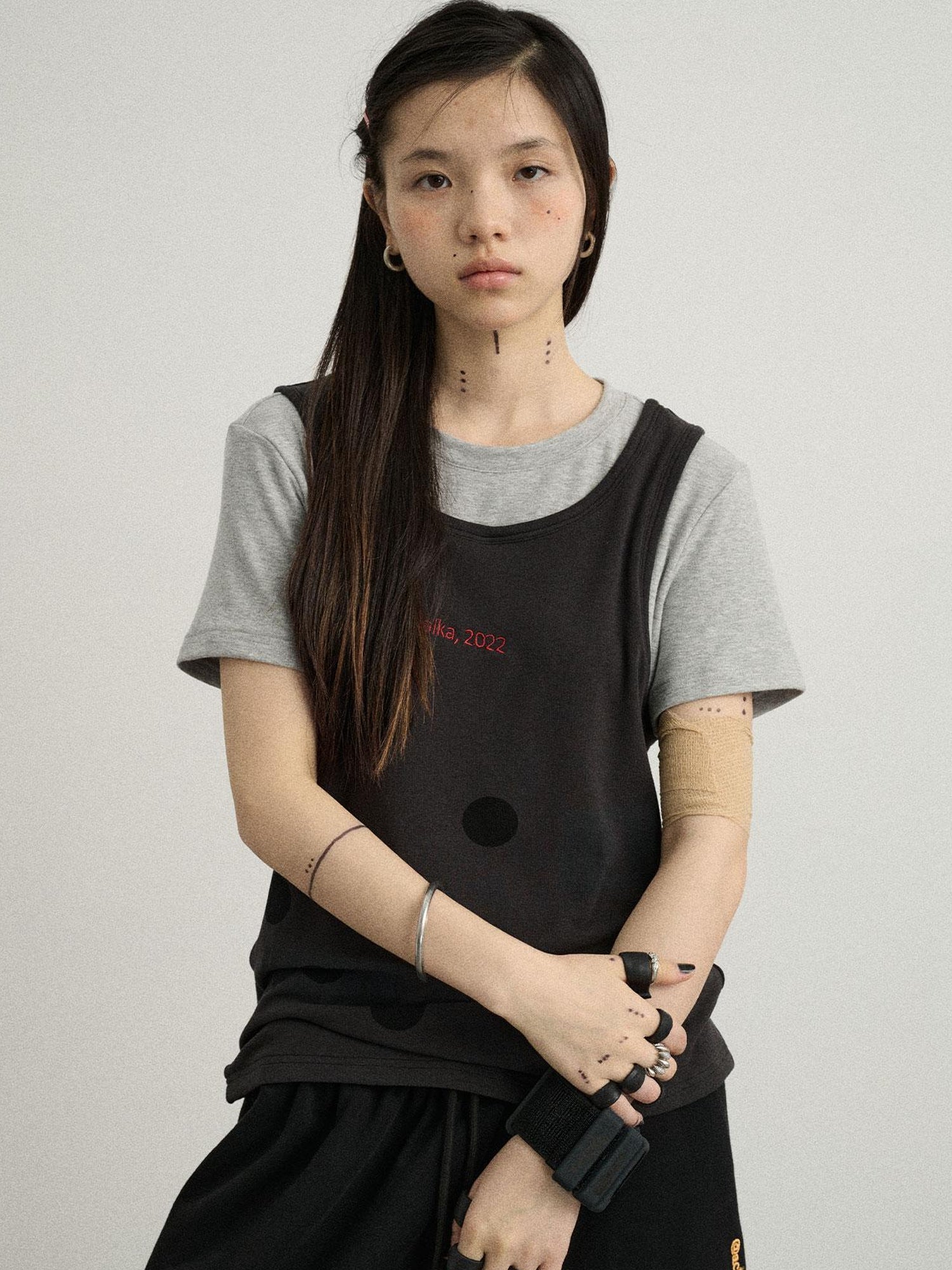 Achihara Tide Dot Mock Layered Knit Tee