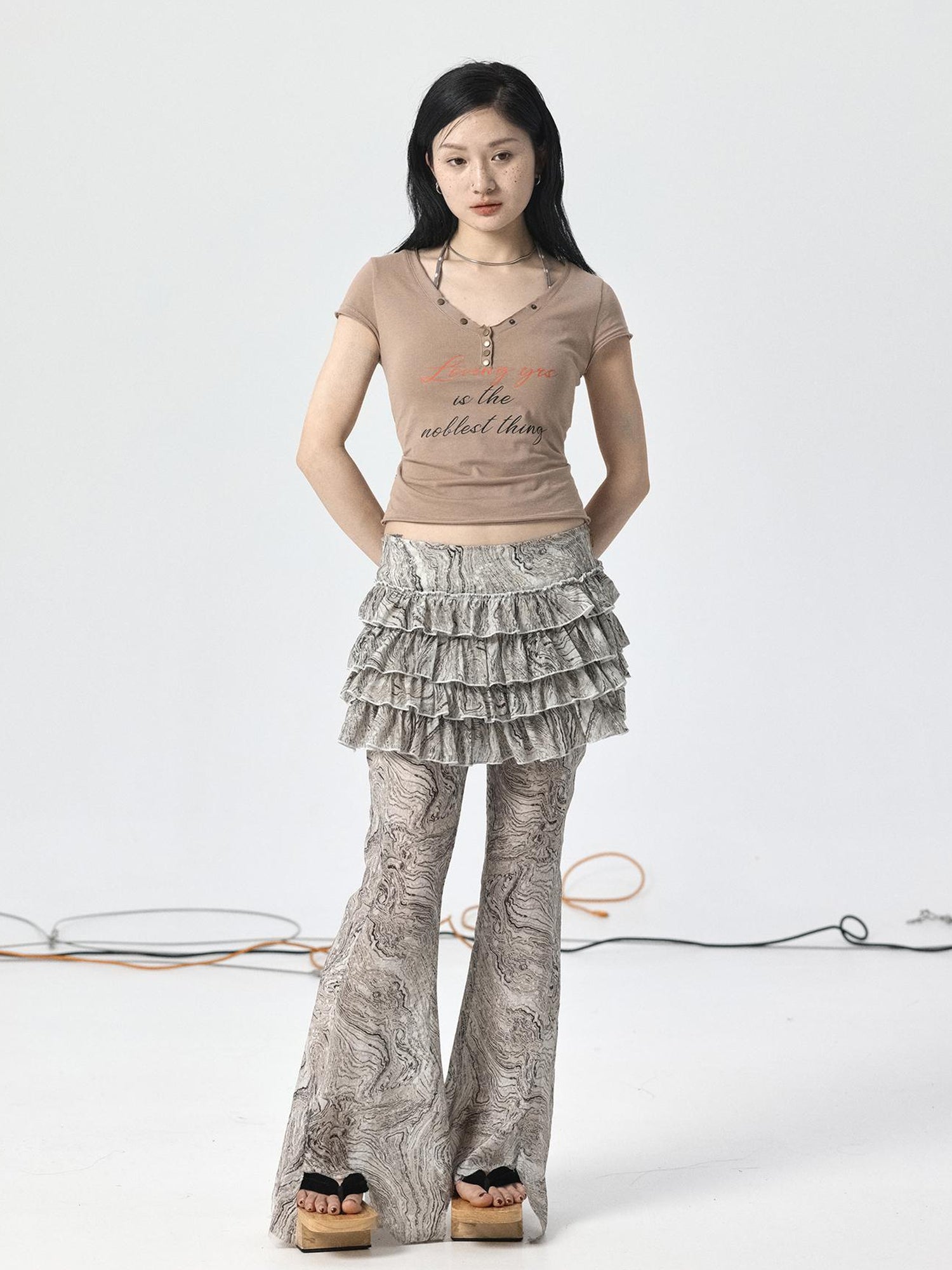 Achihara V-Neck Adjustable Lazy Tee With Noble Print