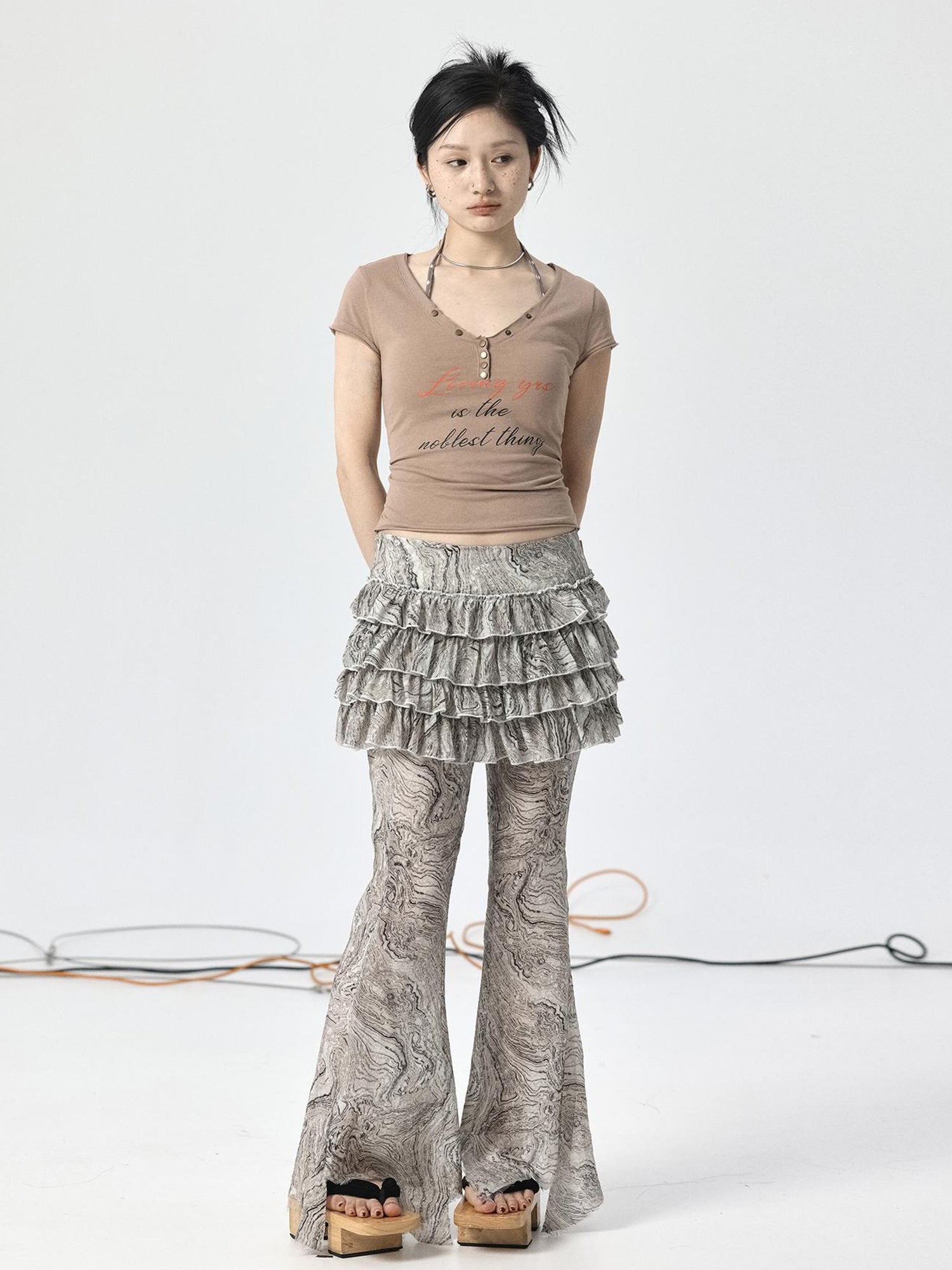 Achihara V-Neck Adjustable Lazy Tee With Noble Print