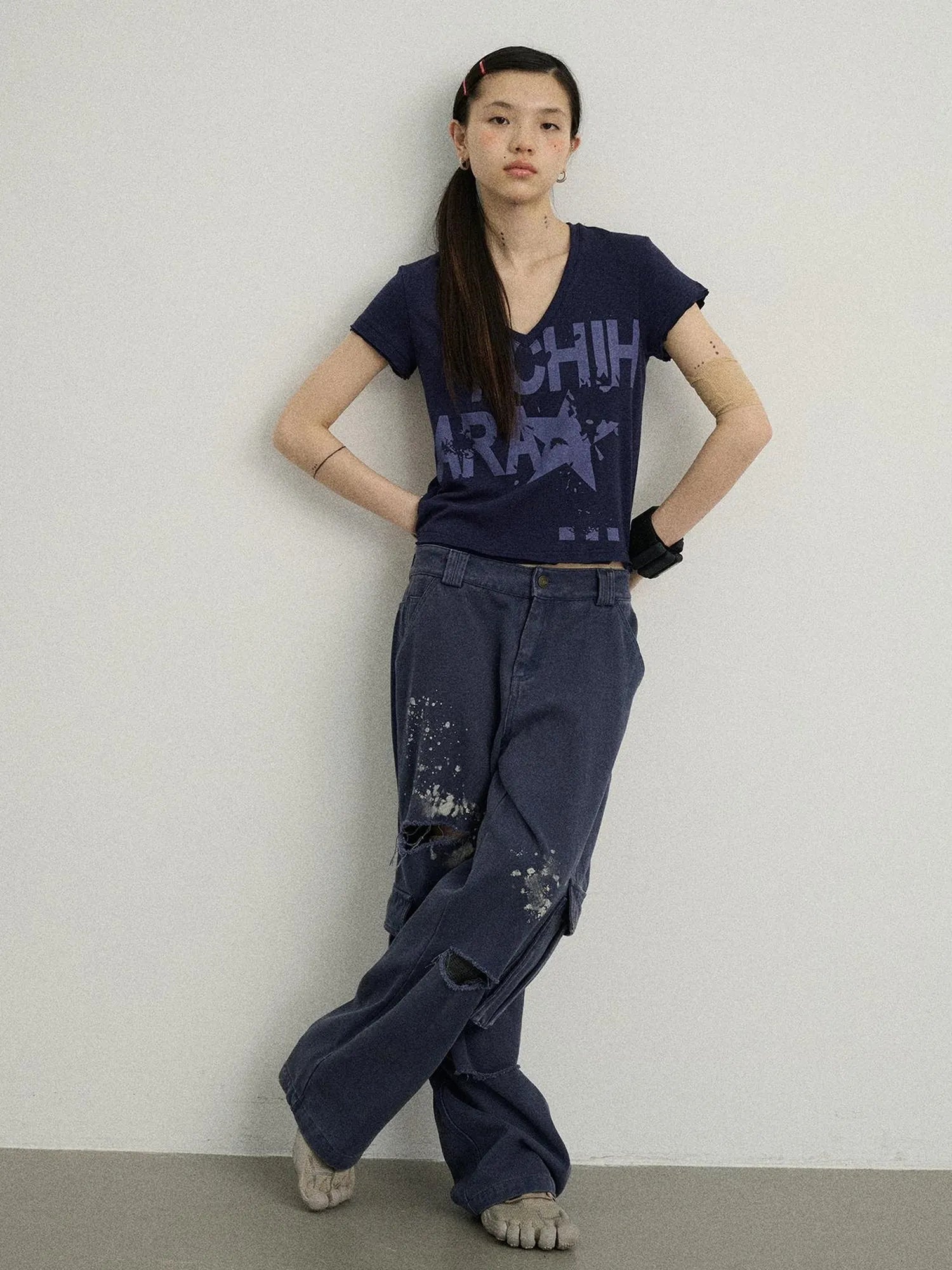V-Neck Frayed Hem Cotton Tee With Melted Fruit Print