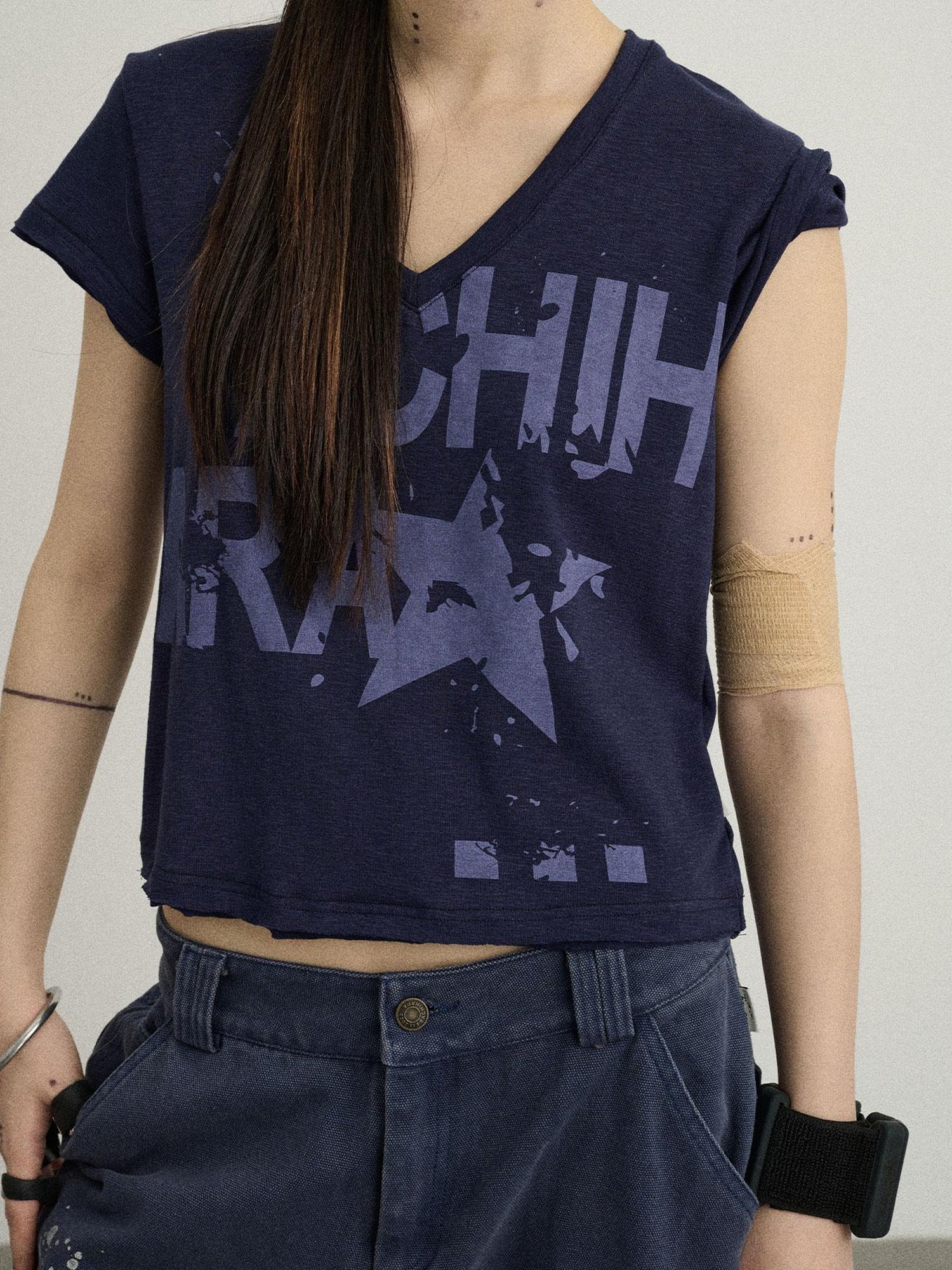 Achihara V-Neck Frayed Hem Cotton Tee With Melted Fruit Print