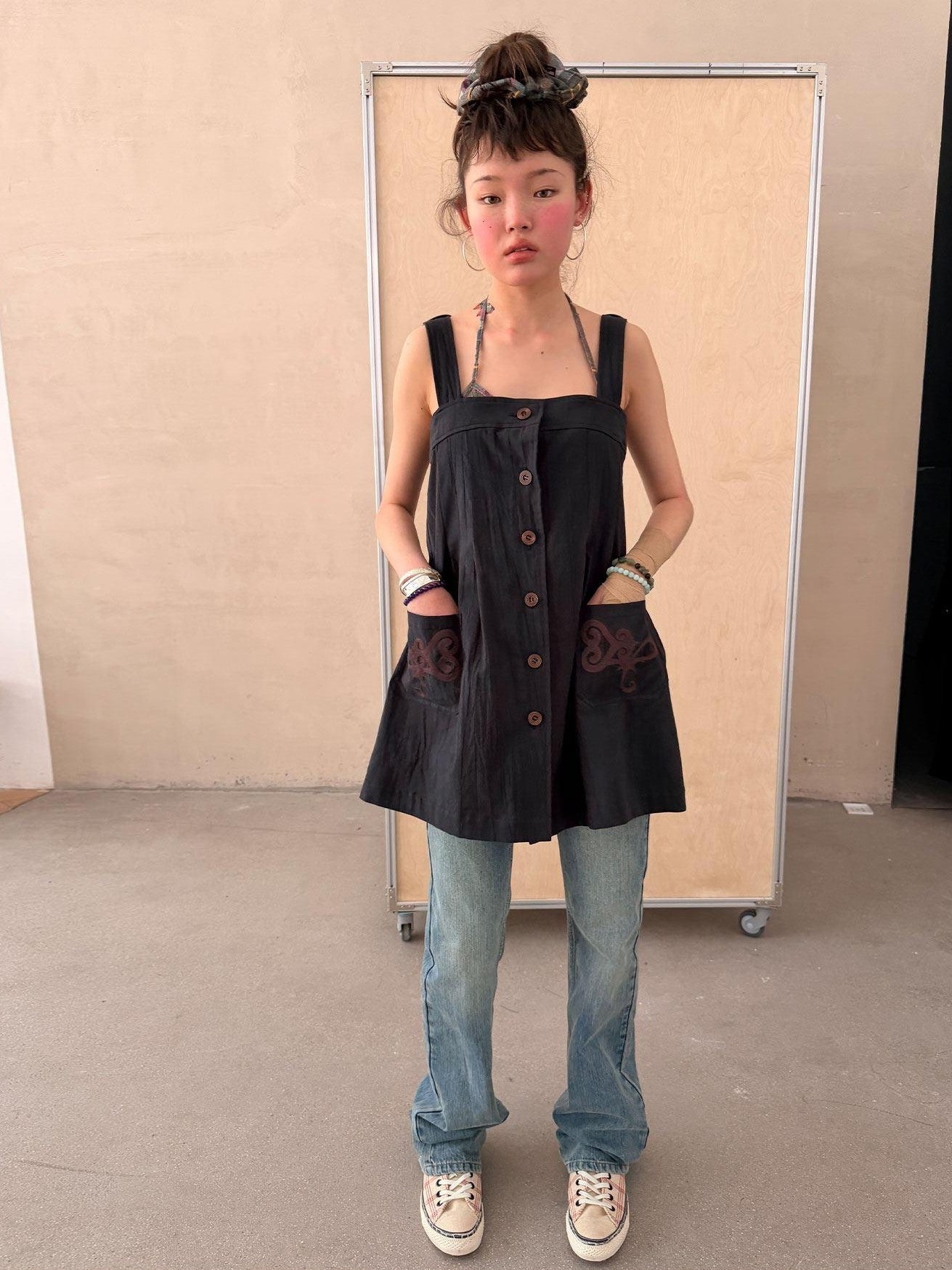 Achihara Vintage Embroidered Pocket Pinafore Women&