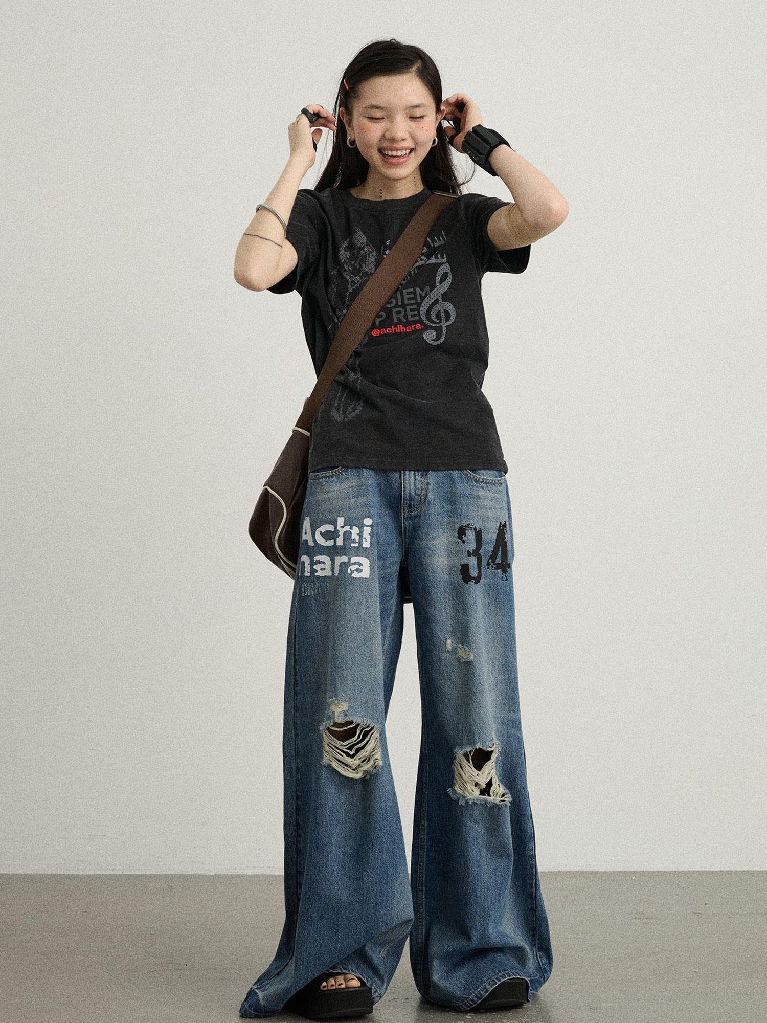 Achihara Vintage Music Radio Tee