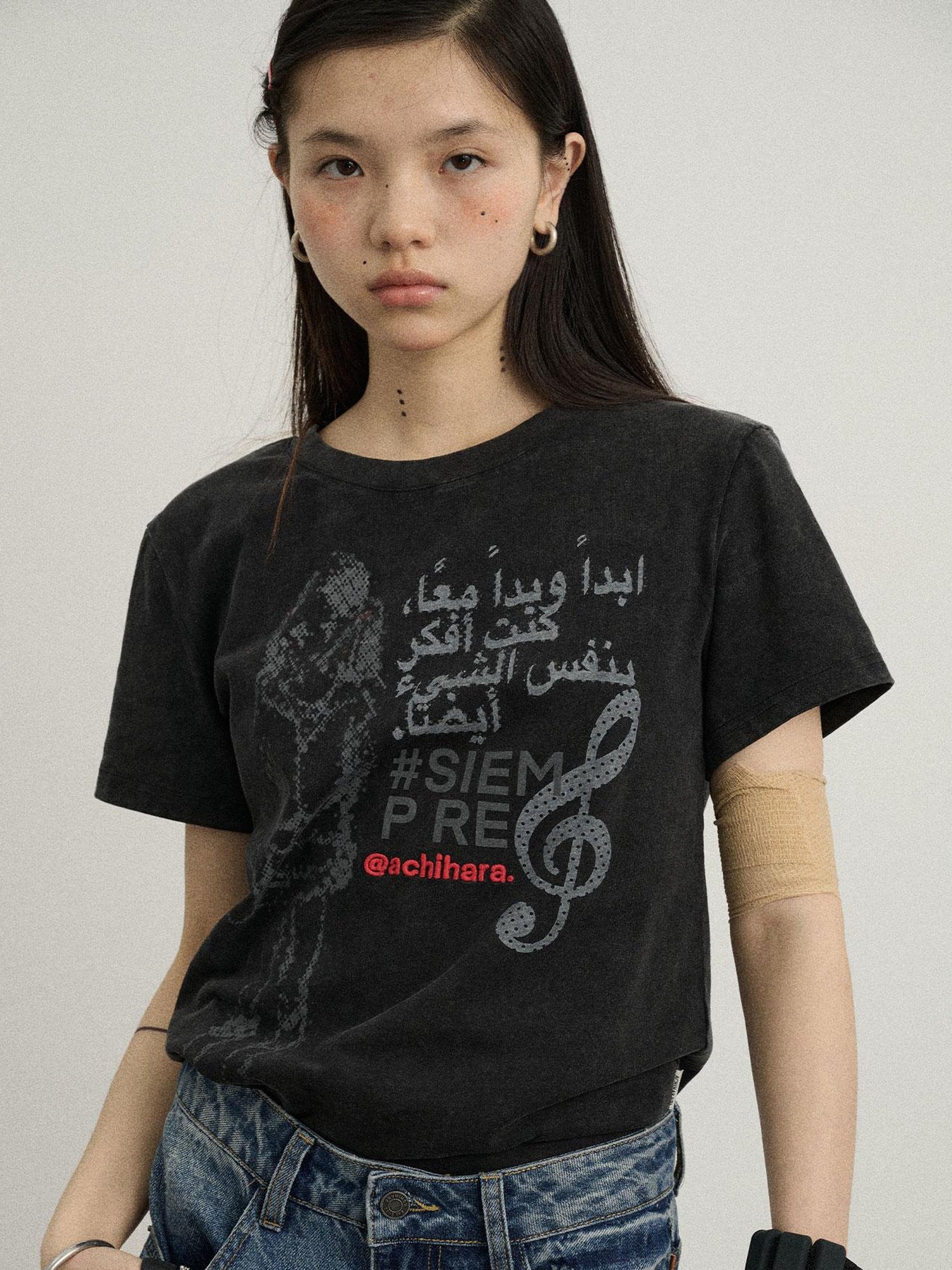 Achihara Vintage Music Radio Tee