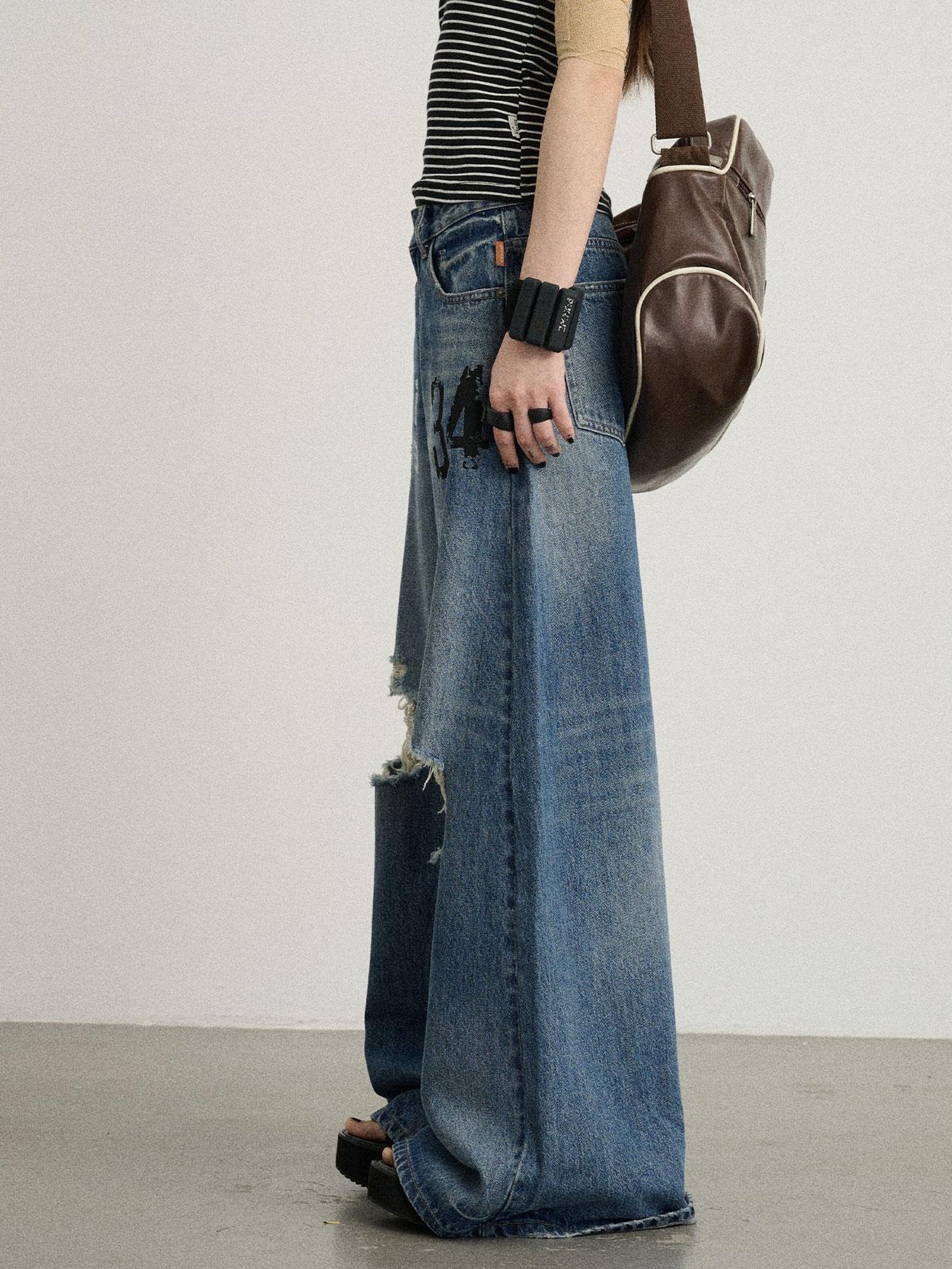 Achihara Vintage Washed Wide Leg Jeans With Distressed Details
