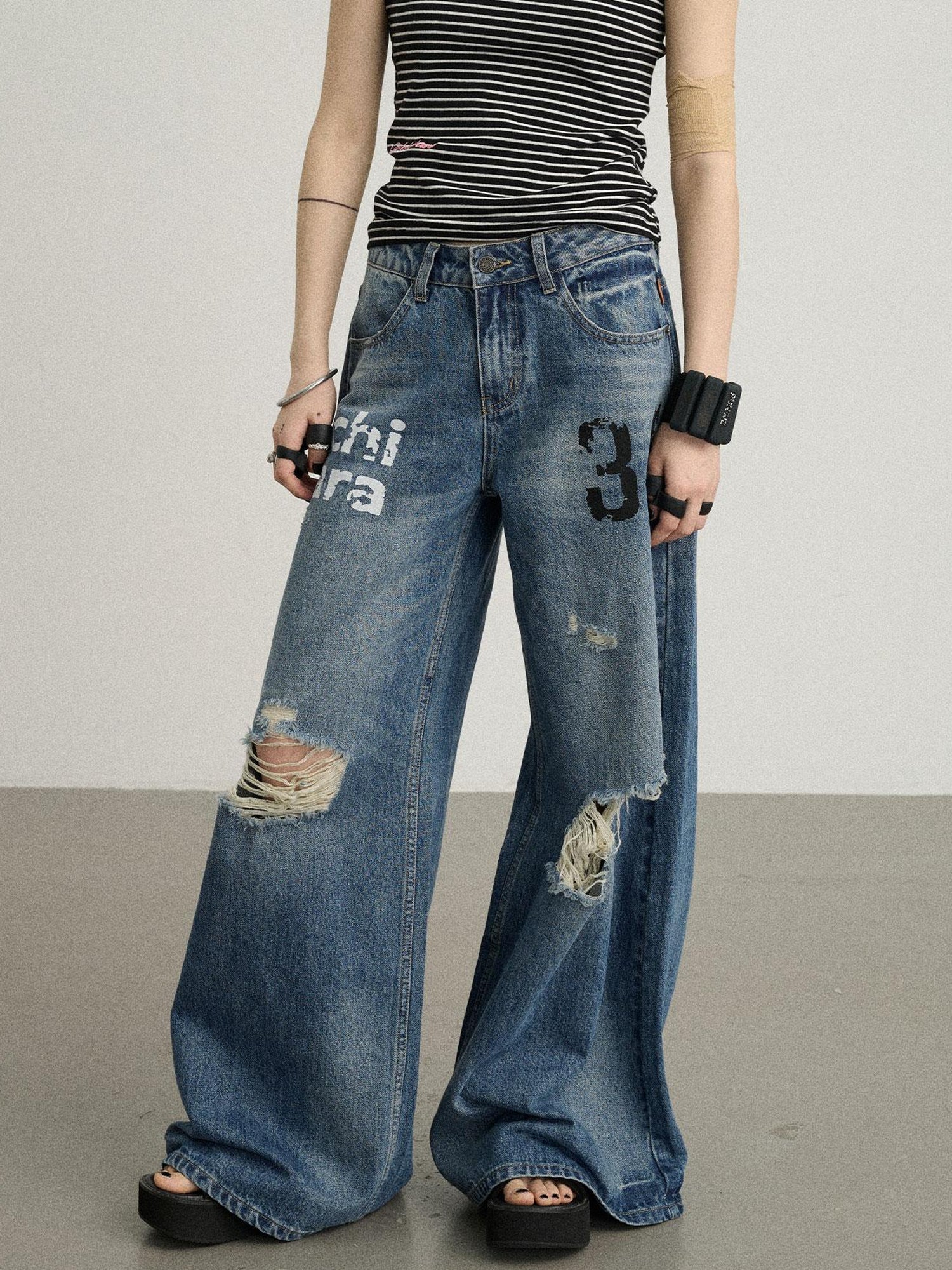 Achihara Vintage Washed Wide Leg Jeans With Distressed Details