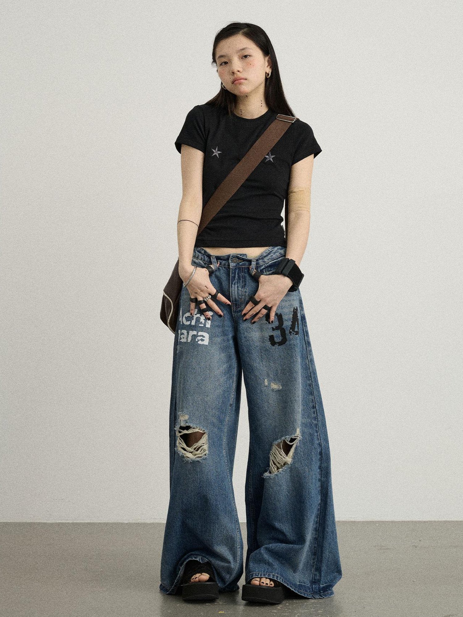 Achihara Vintage Washed Wide Leg Jeans With Distressed Details