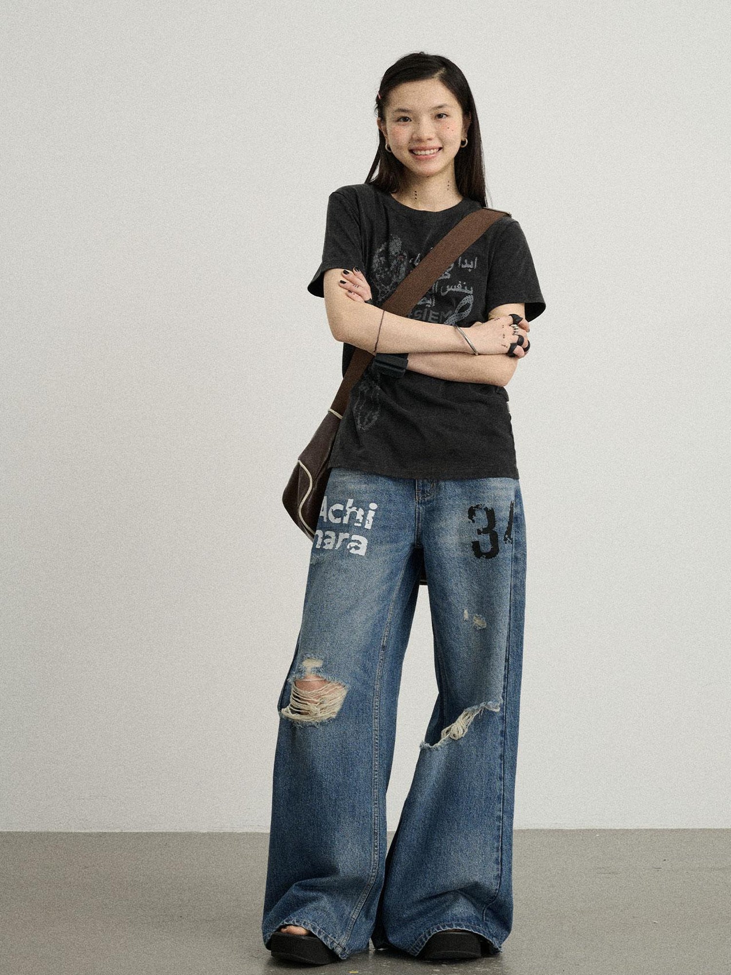 Achihara Vintage Washed Wide Leg Jeans With Distressed Details