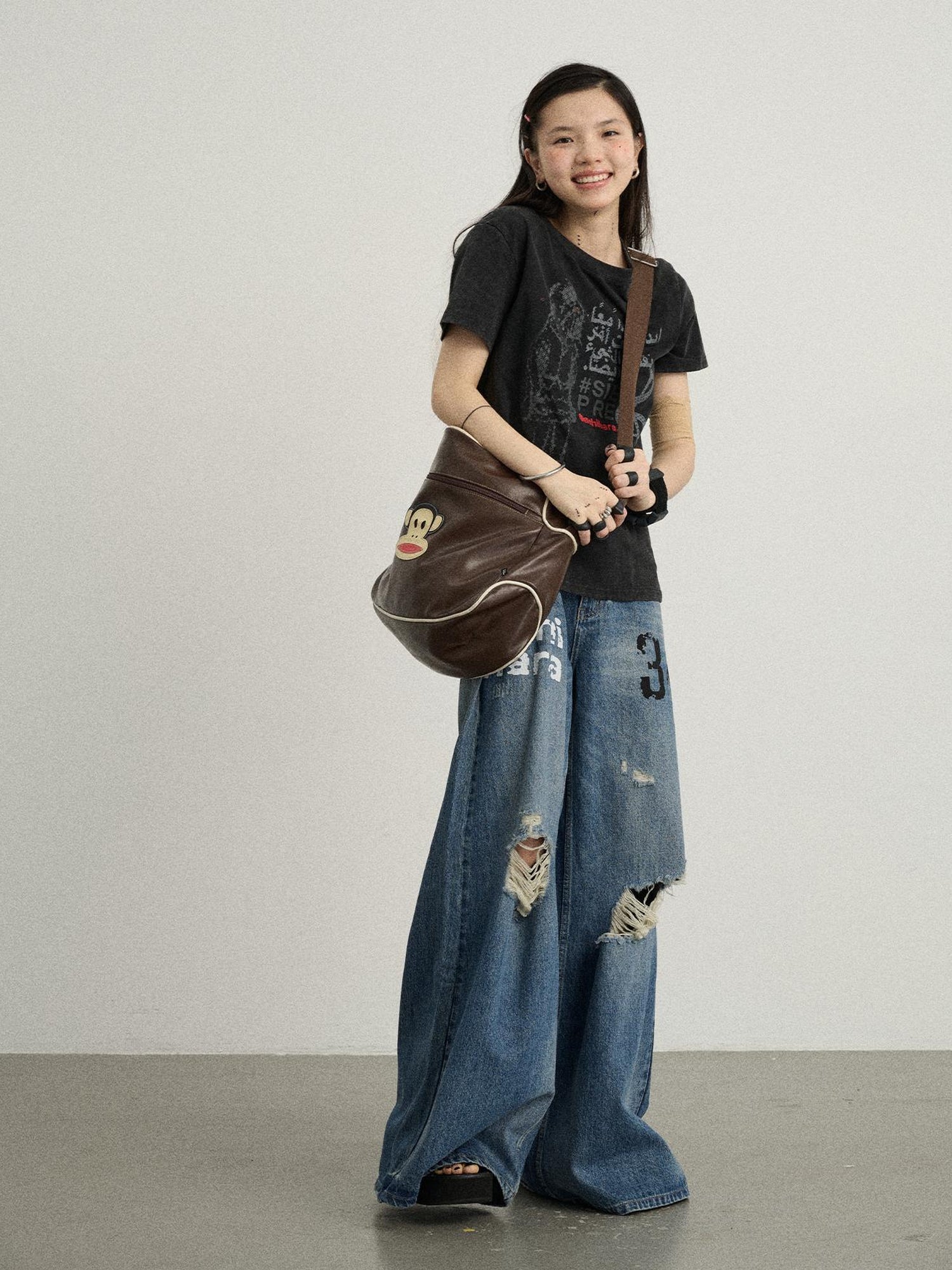 Achihara Vintage Washed Wide Leg Jeans With Distressed Details