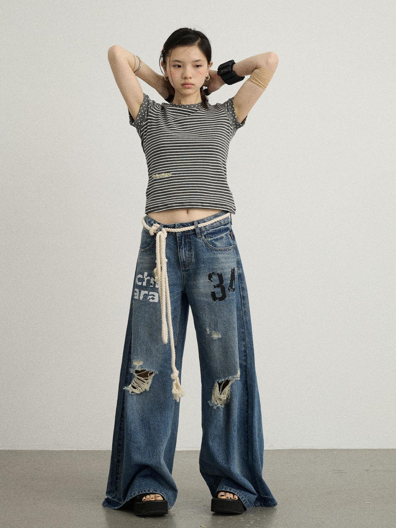 Achihara Vintage Washed Wide Leg Jeans With Distressed Details