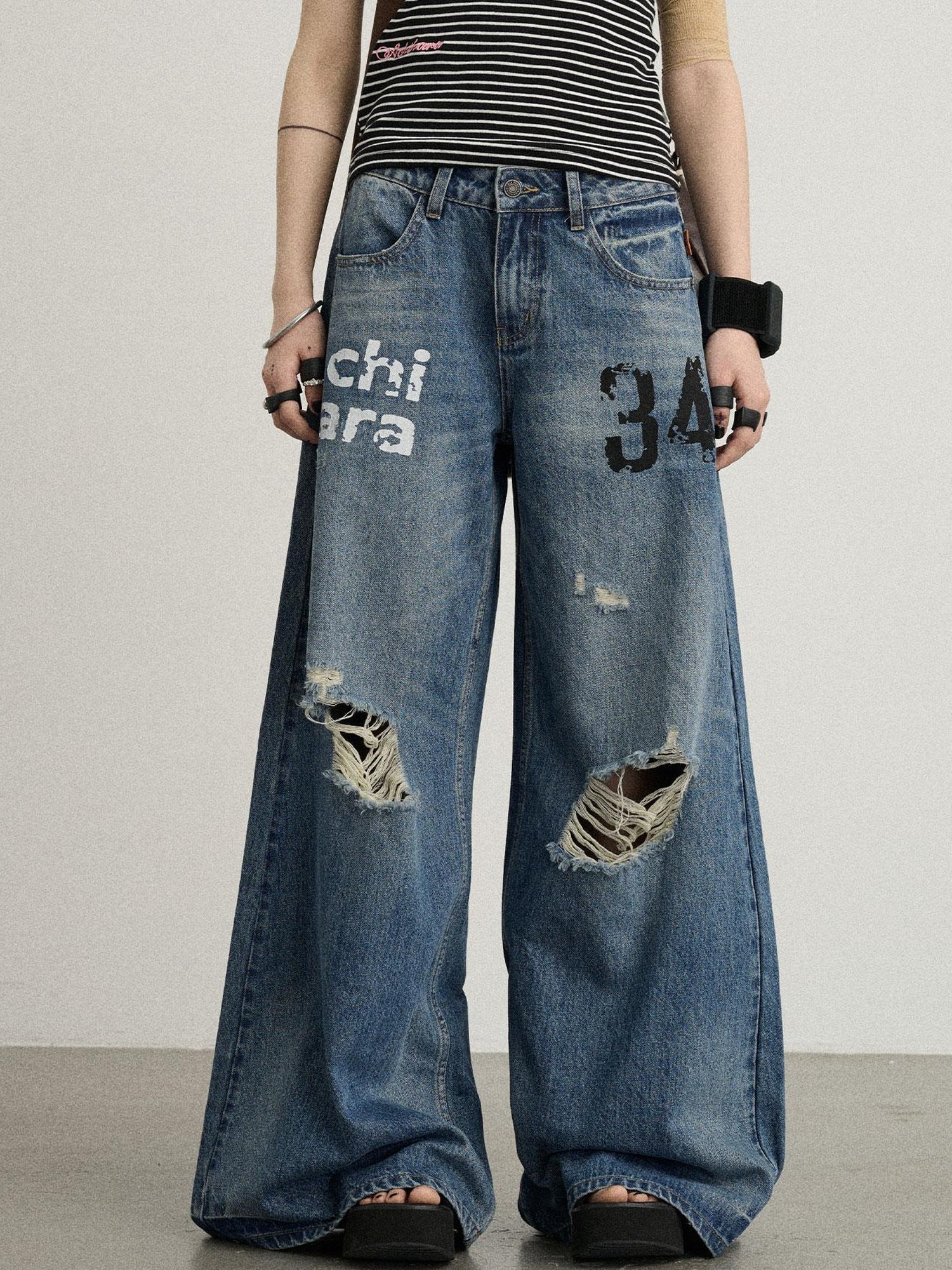 Achihara Vintage Washed Wide Leg Jeans With Distressed Details
