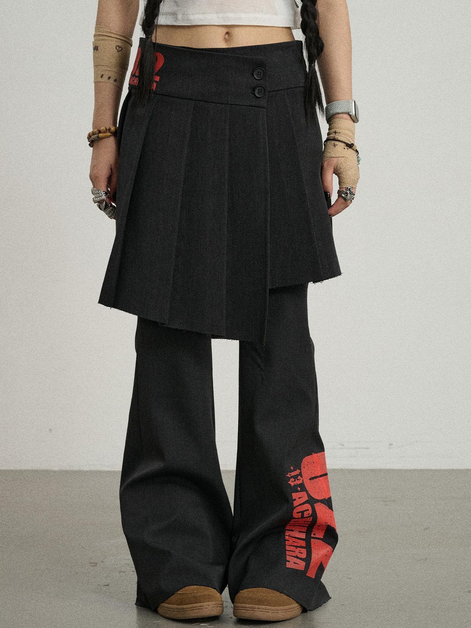 Achihara Volcanic Sculpture Pleated Skirt