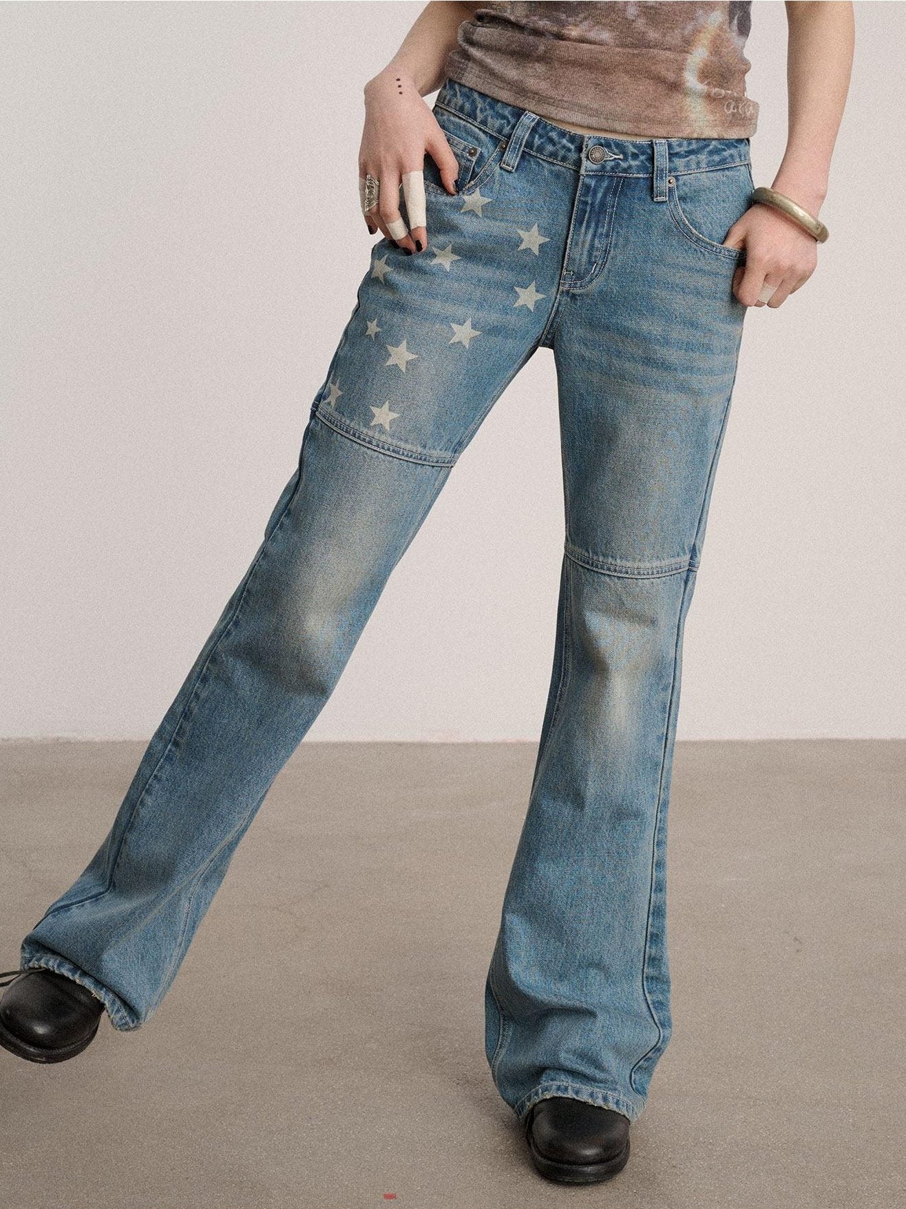 Achihara Washed Blue Star Detail Natural Waist Non Stretch Women Denim Straight Jeans