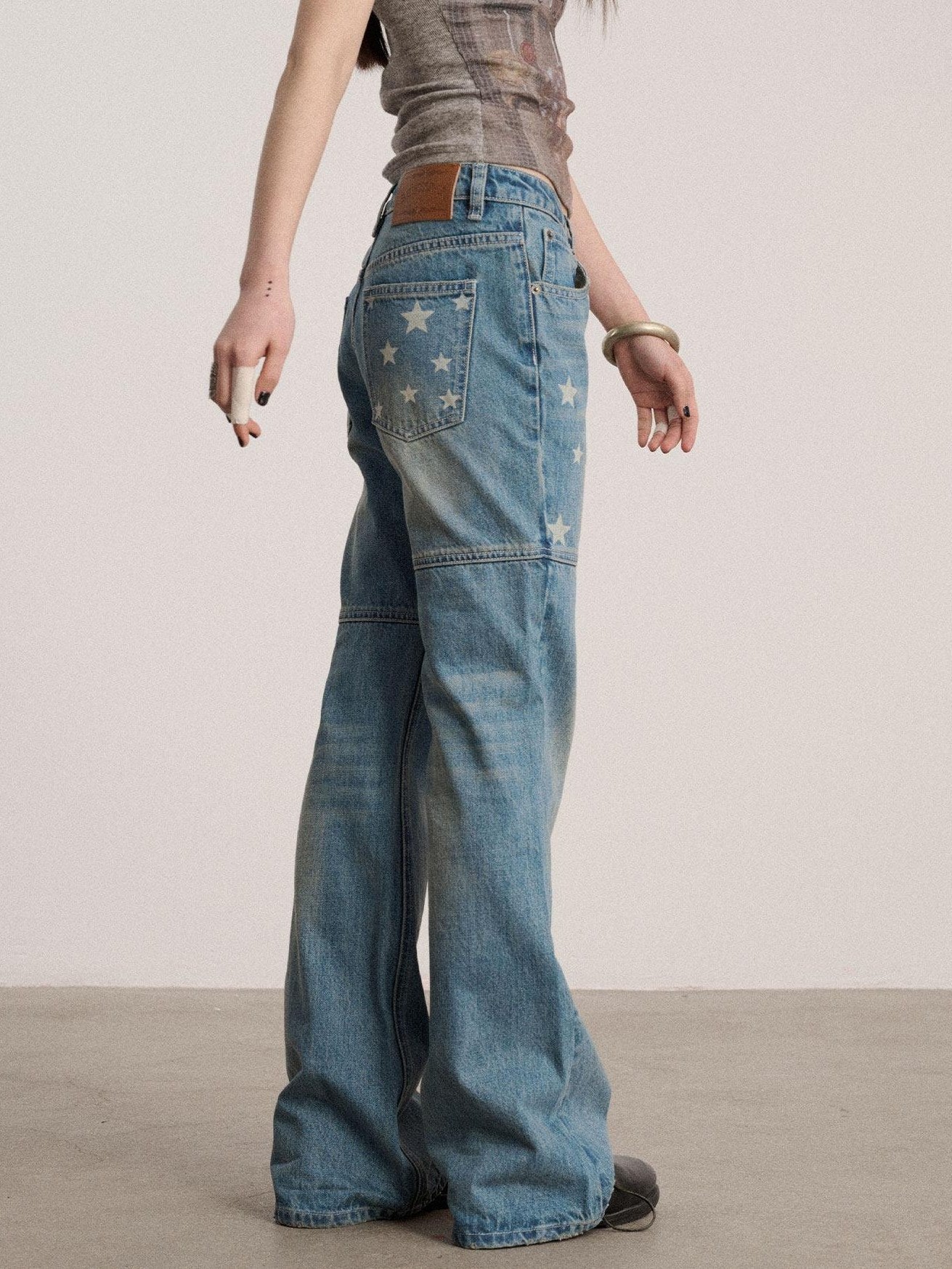 Achihara Washed Blue Star Detail Natural Waist Non Stretch Women Denim Straight Jeans