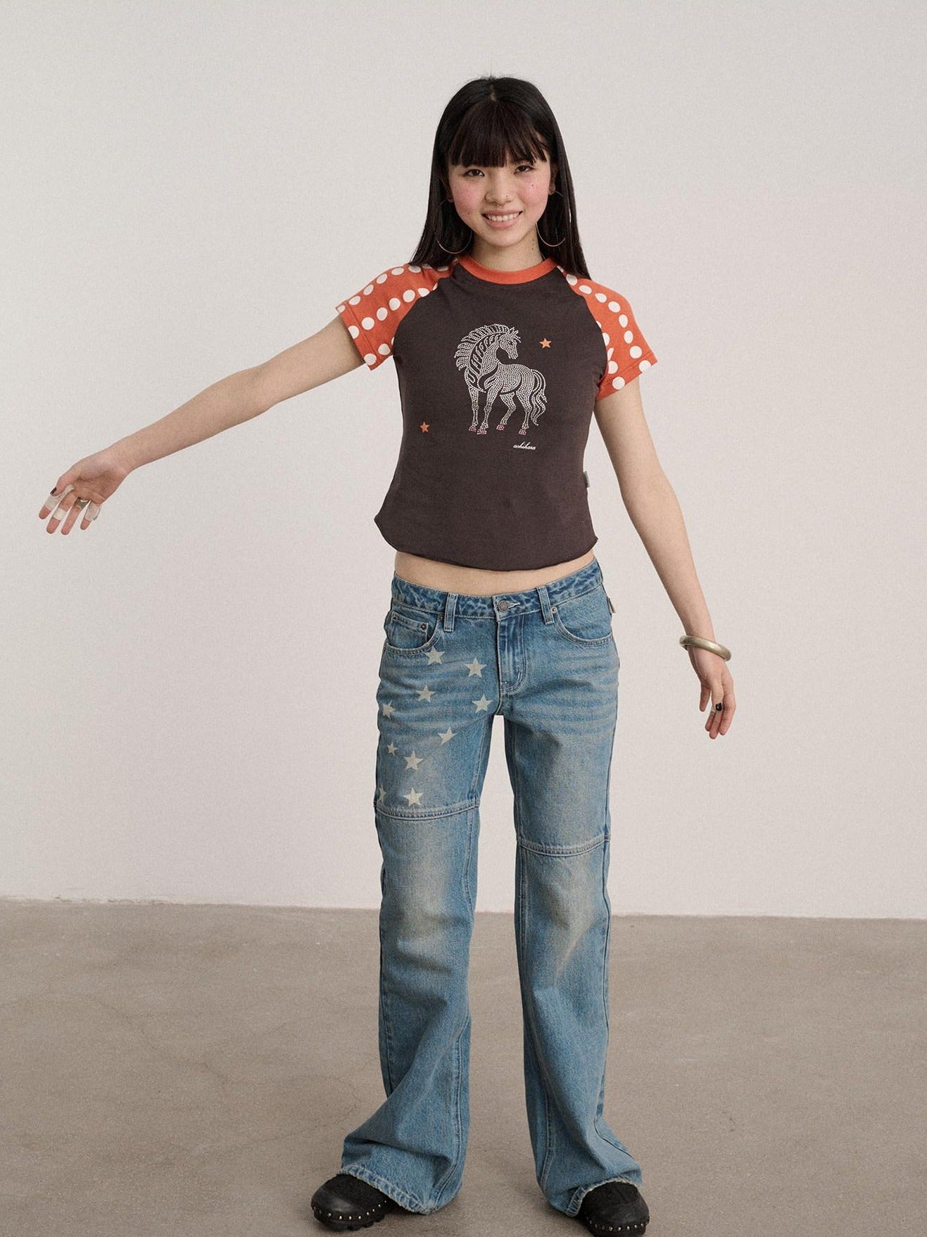 Achihara Washed Blue Star Detail Natural Waist Non Stretch Women Denim Straight Jeans