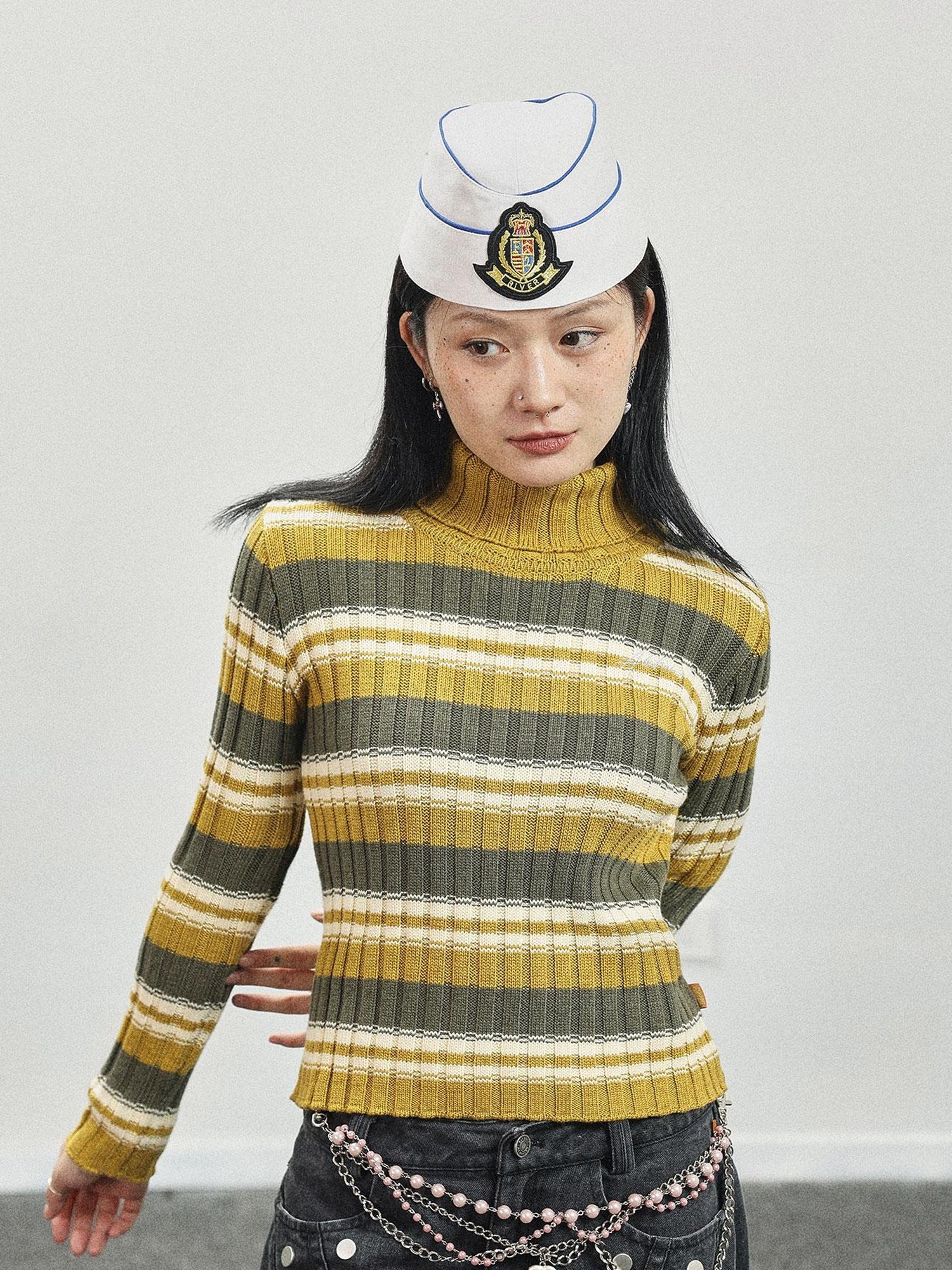 Achihara Women Striped Knit Sweater Short Sleeve Round Neck Slim Fit Top