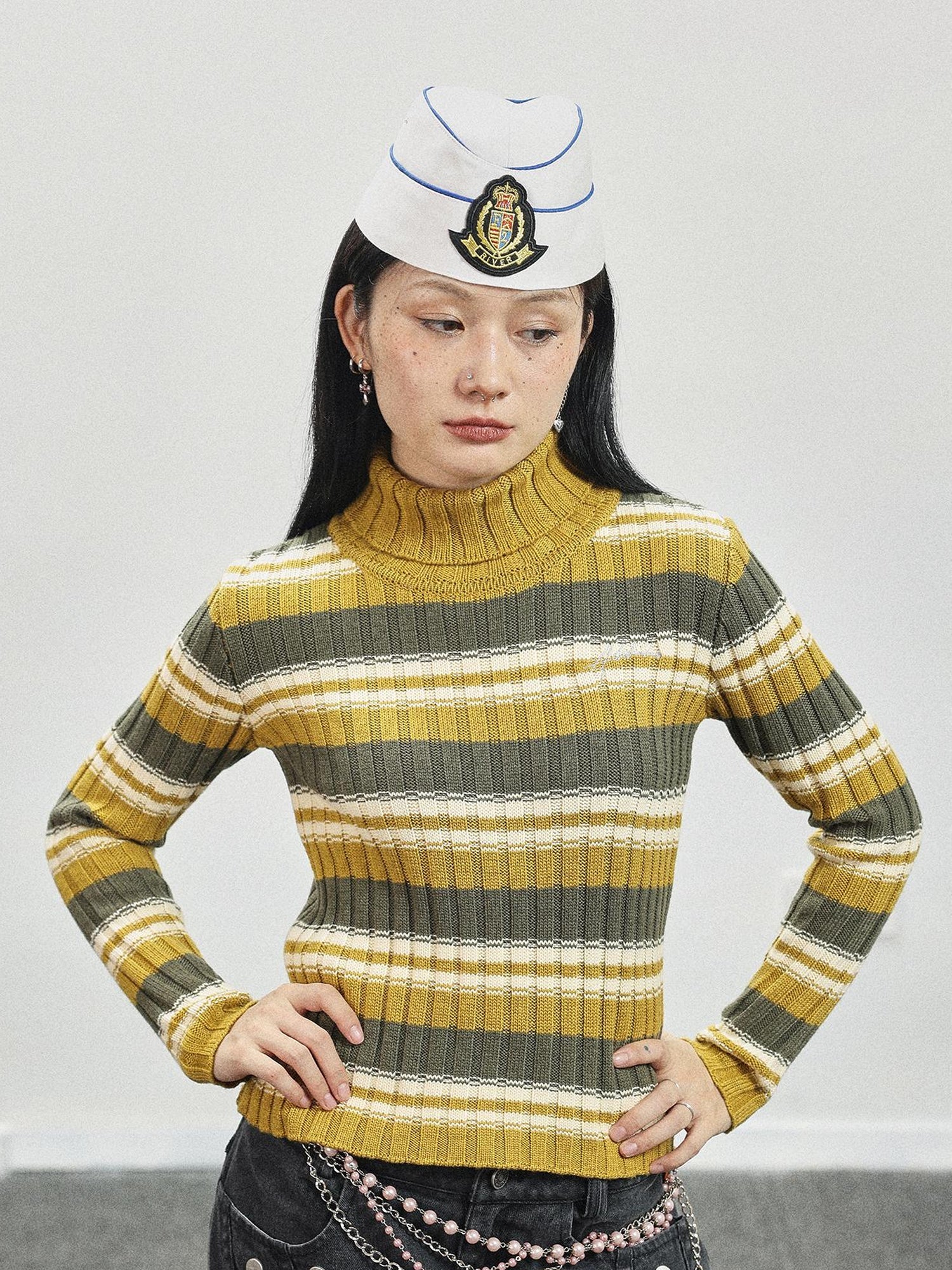 Achihara Women Striped Knit Sweater Short Sleeve Round Neck Slim Fit Top