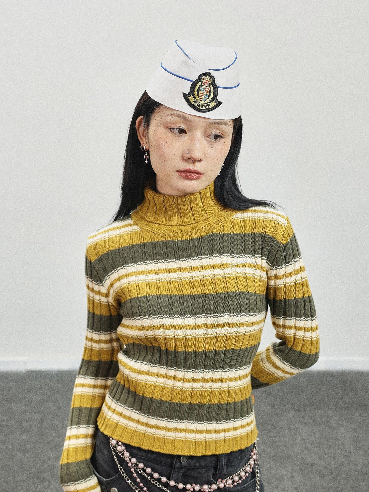 Achihara Women Striped Knit Sweater Short Sleeve Round Neck Slim Fit Top
