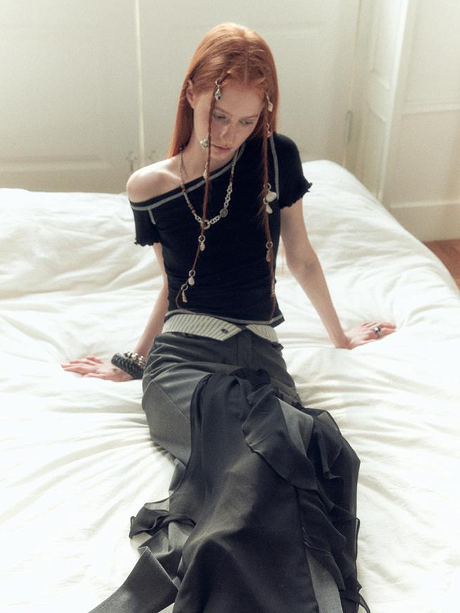 AnnoMundi Asymmetric Floral Hem T Shirt