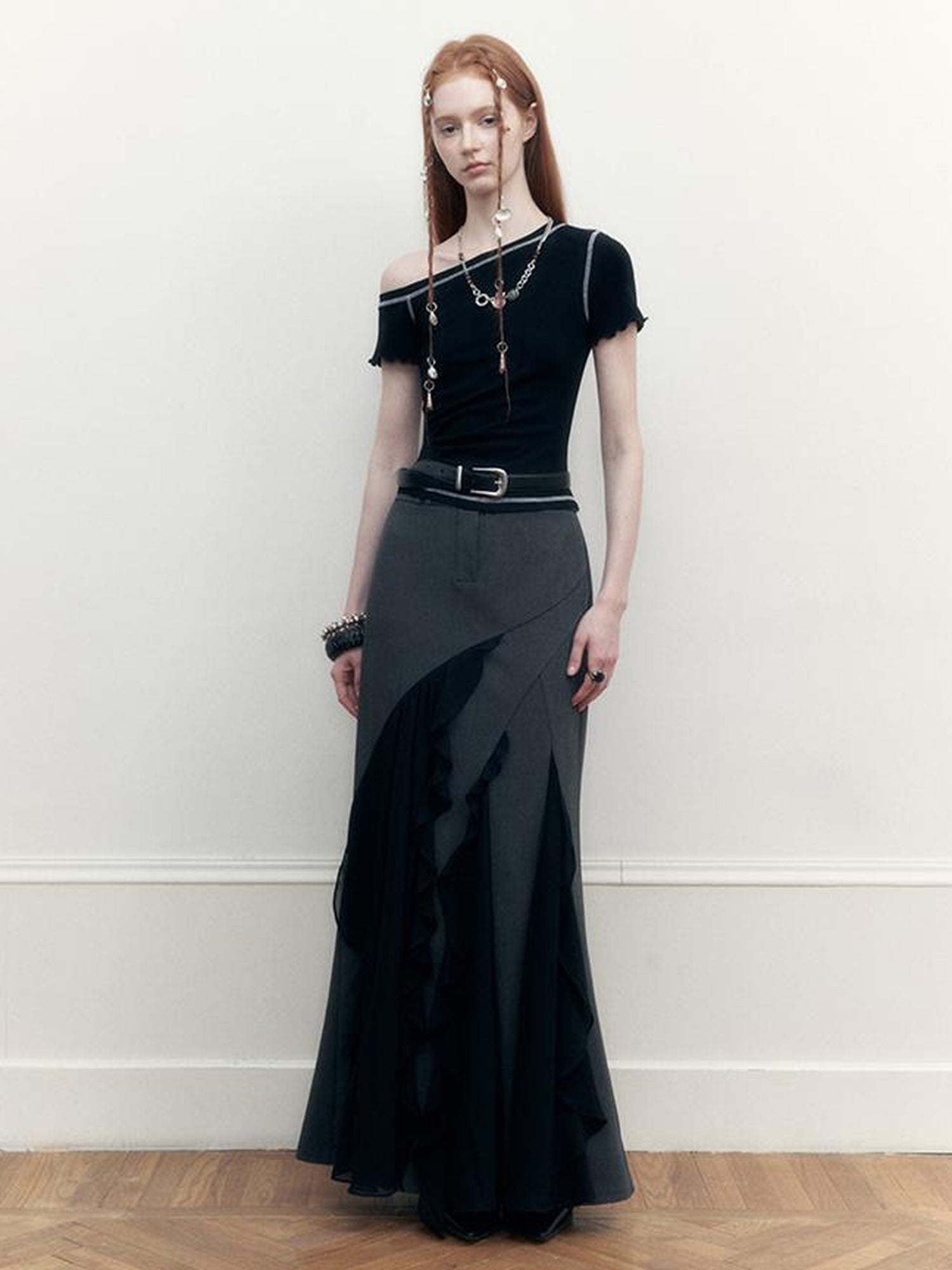 AnnoMundi Asymmetric Floral Hem T Shirt