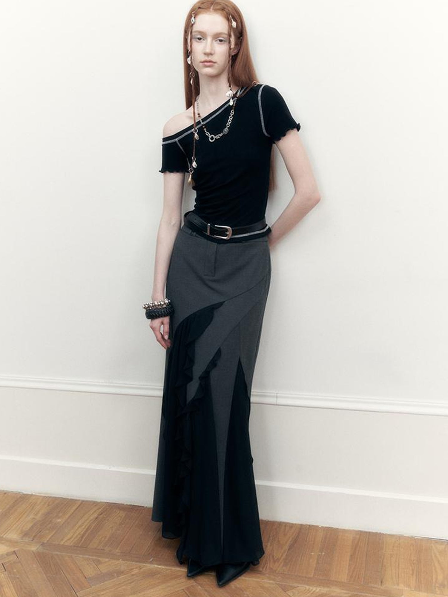 AnnoMundi Asymmetric Floral Hem T Shirt