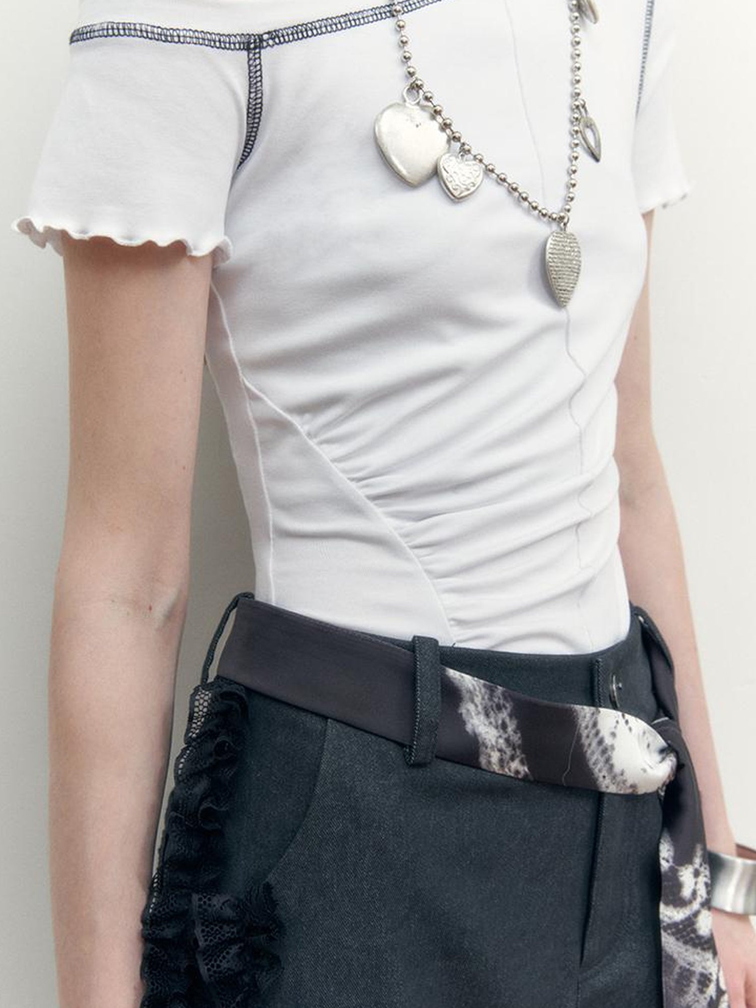 AnnoMundi Asymmetric Floral Hem T Shirt