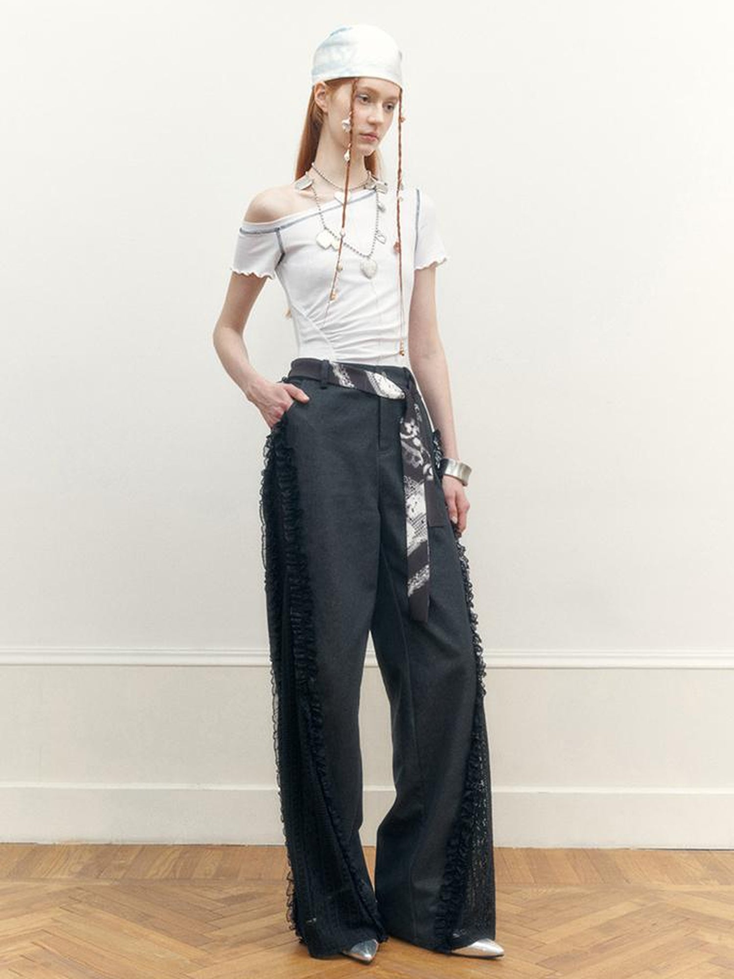 AnnoMundi Asymmetric Floral Hem T Shirt