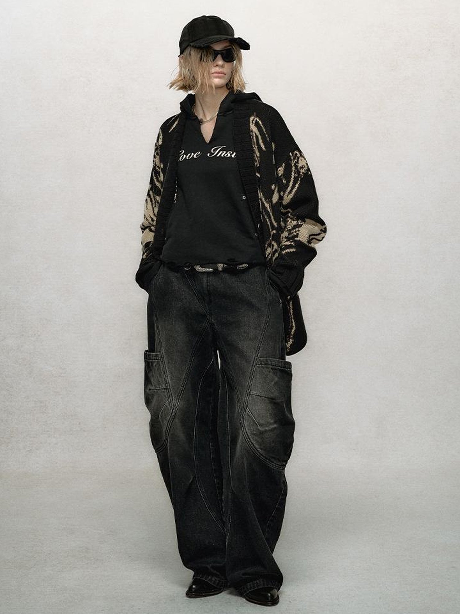 AnnoMundi Asymmetric Plaquet Cargo Wide Leg Jeans