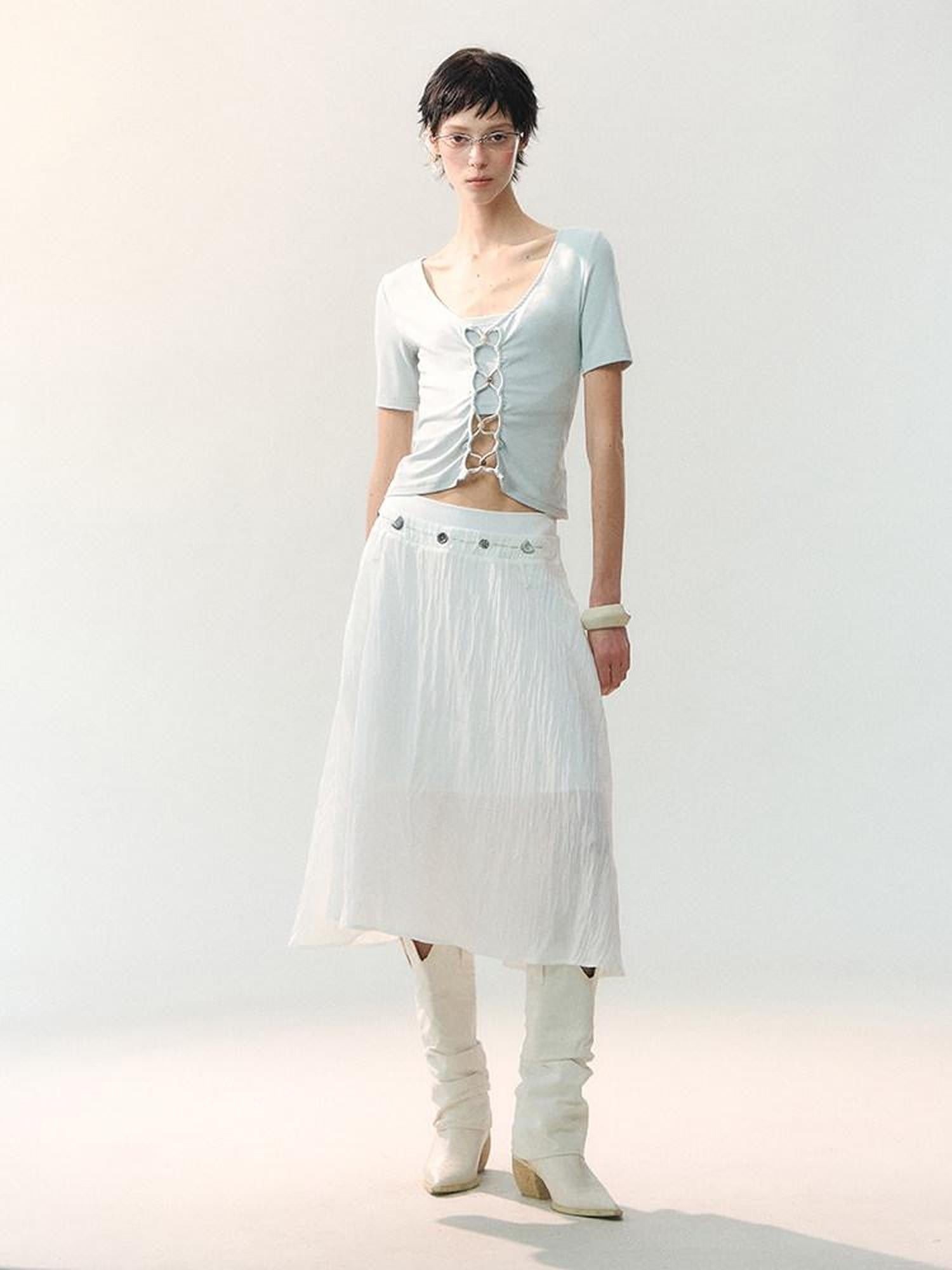 AnnoMundi T-shirts à manches courtes en viscose pour femmes, col en V, coupe ajustée avec lien en cordelette perlée