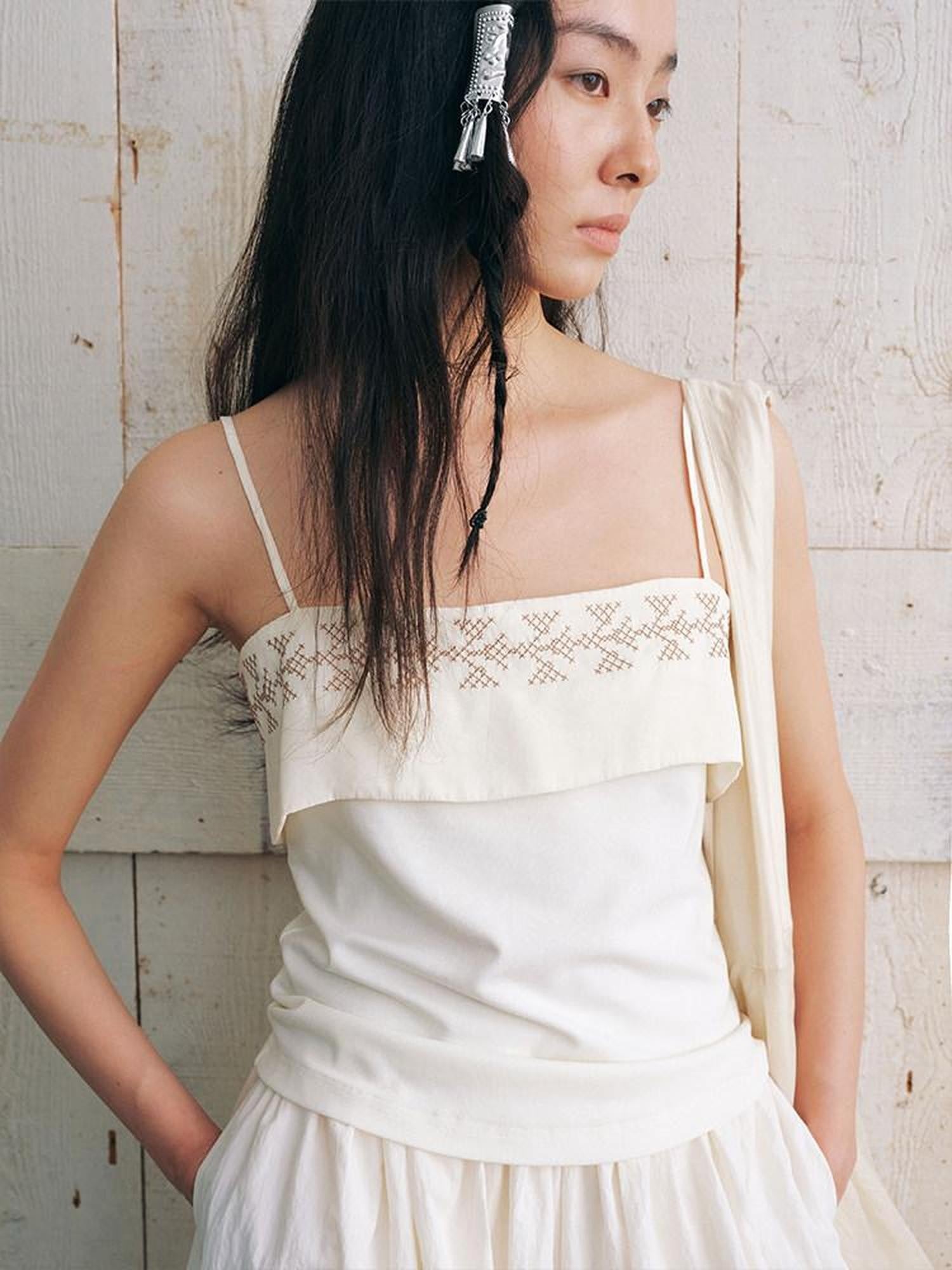 AnnoMundi Beige Cross Embroidery Fold Collar Slim Strap Women&