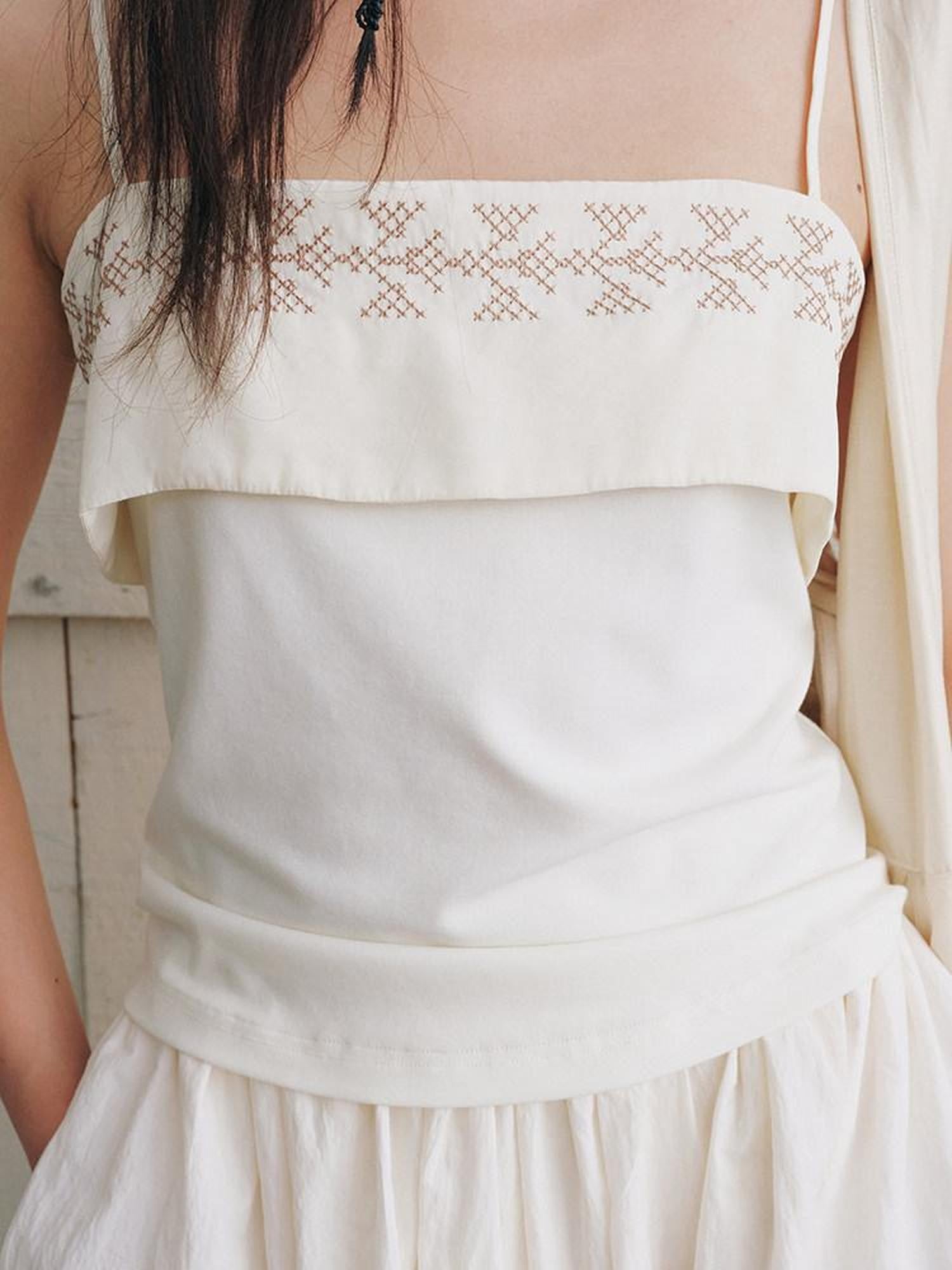 AnnoMundi Beige Cross Embroidery Fold Collar Slim Strap Women&
