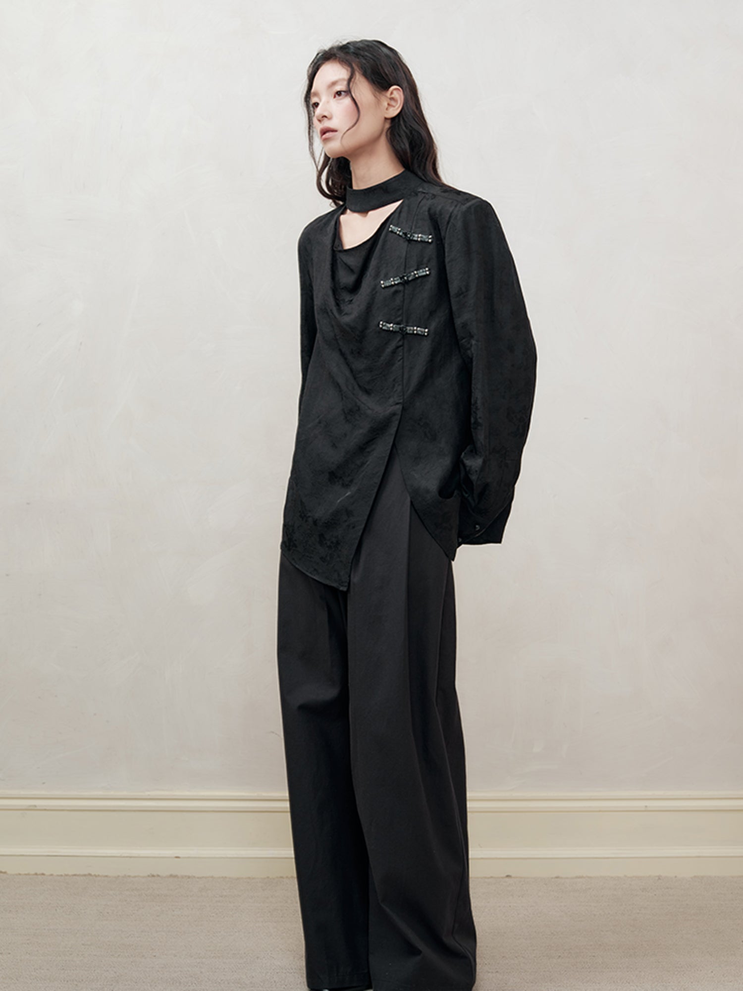 AnnoMundi Braided Knot Textured V-Neck Shirt With Beaded Closures