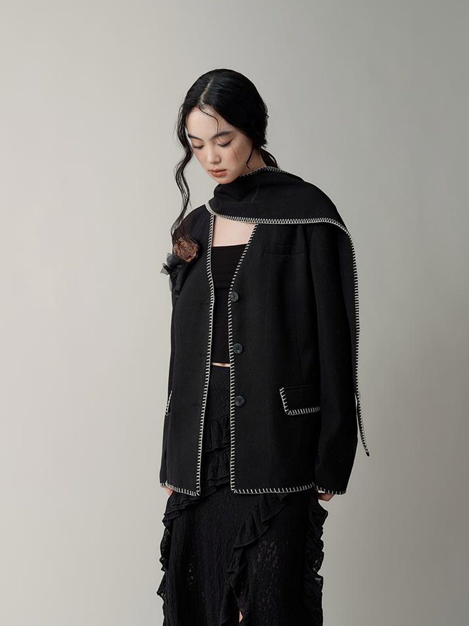 AnnoMundi Broken Rose V Neck Blazer