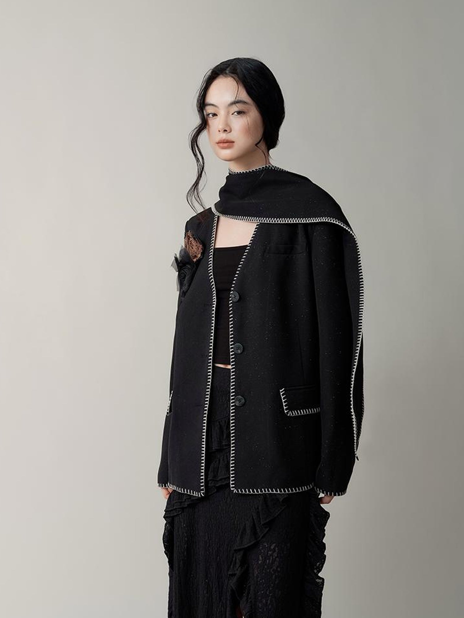 AnnoMundi Broken Rose V Neck Blazer