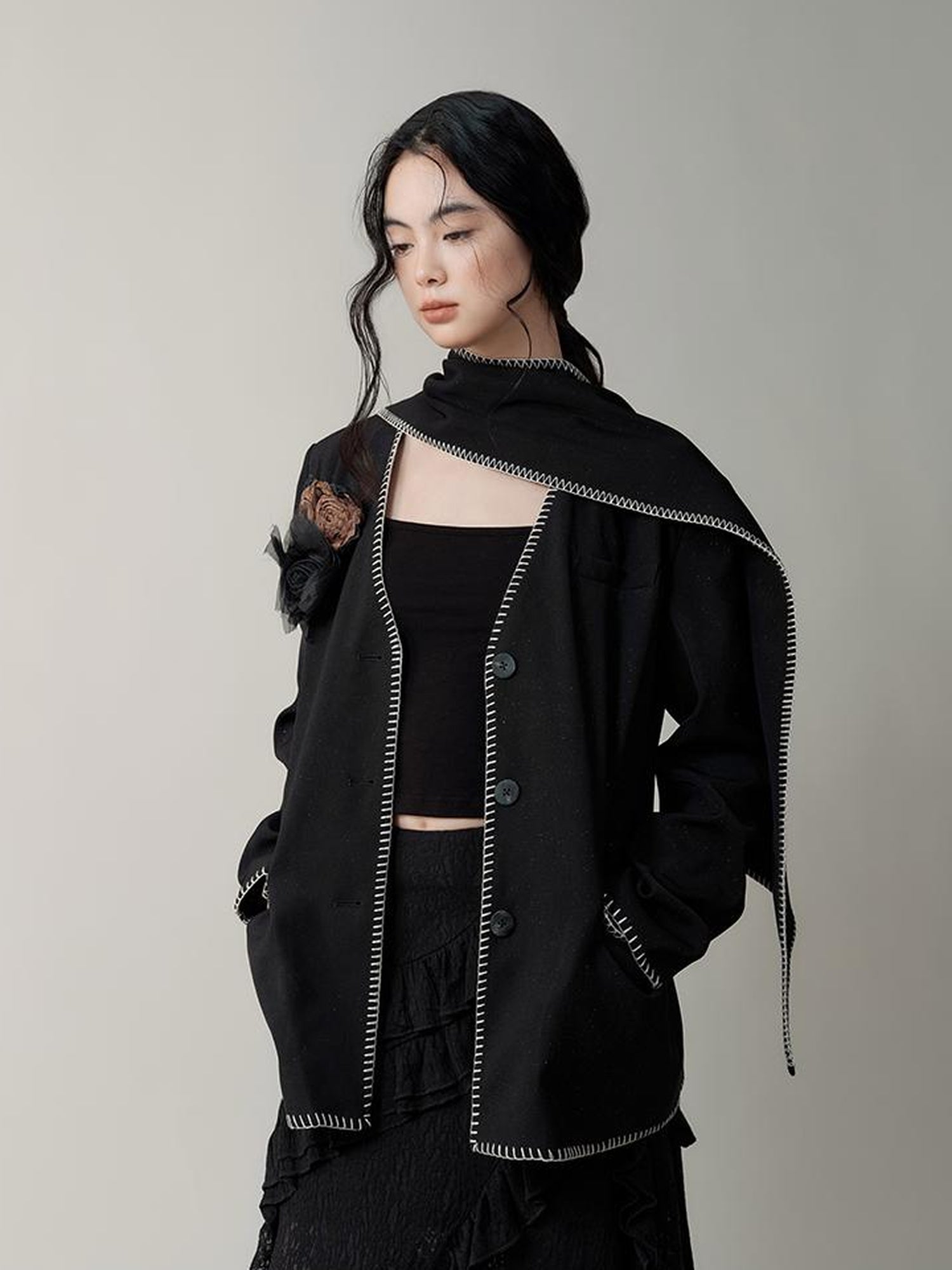 AnnoMundi Broken Rose V Neck Blazer