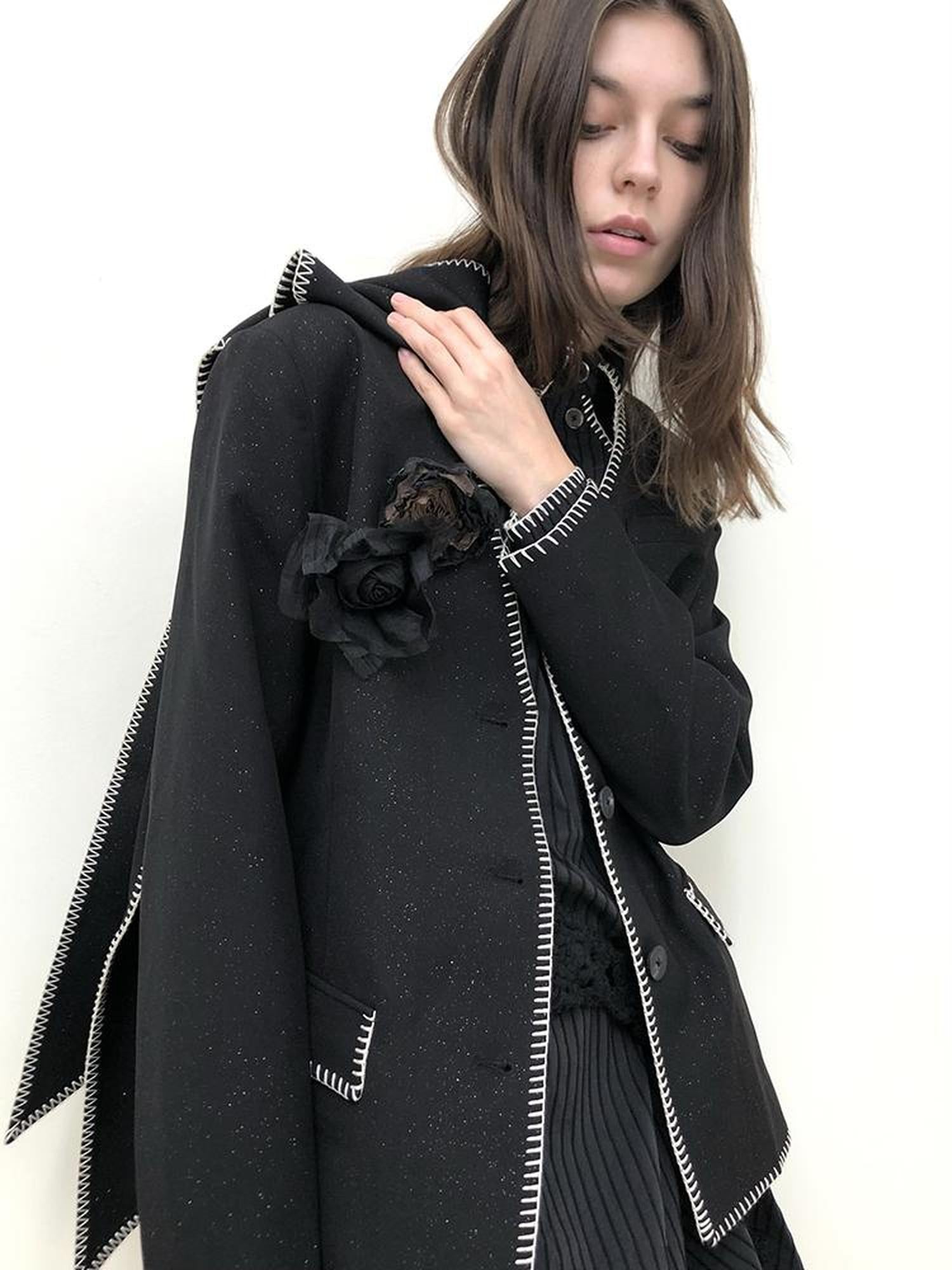 AnnoMundi Broken Rose V Neck Blazer