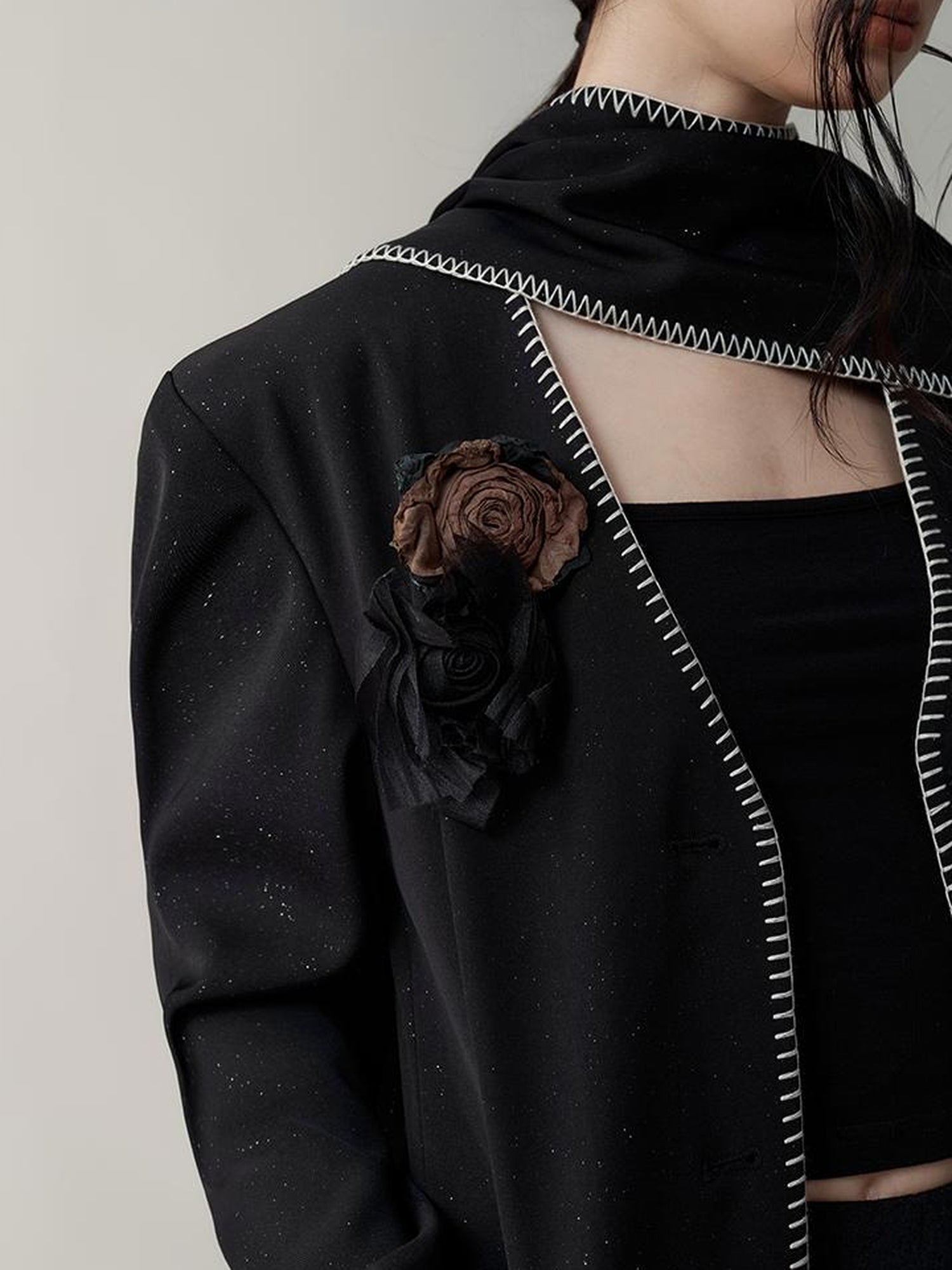 AnnoMundi Broken Rose V Neck Blazer