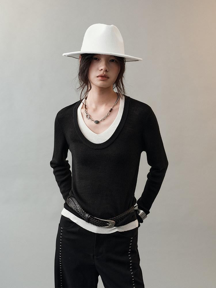 AnnoMundi T-shirts à manches longues pour femmes en lin mélangé, à col en V, avec boutons et coloris en blocs.