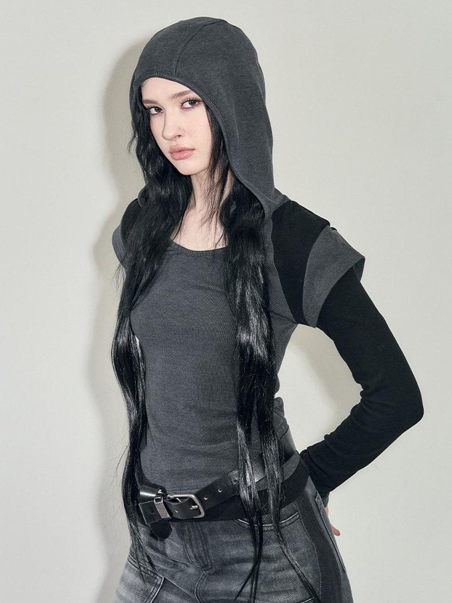 AnnoMundi Colorblock U Neck Hooded Knit Top