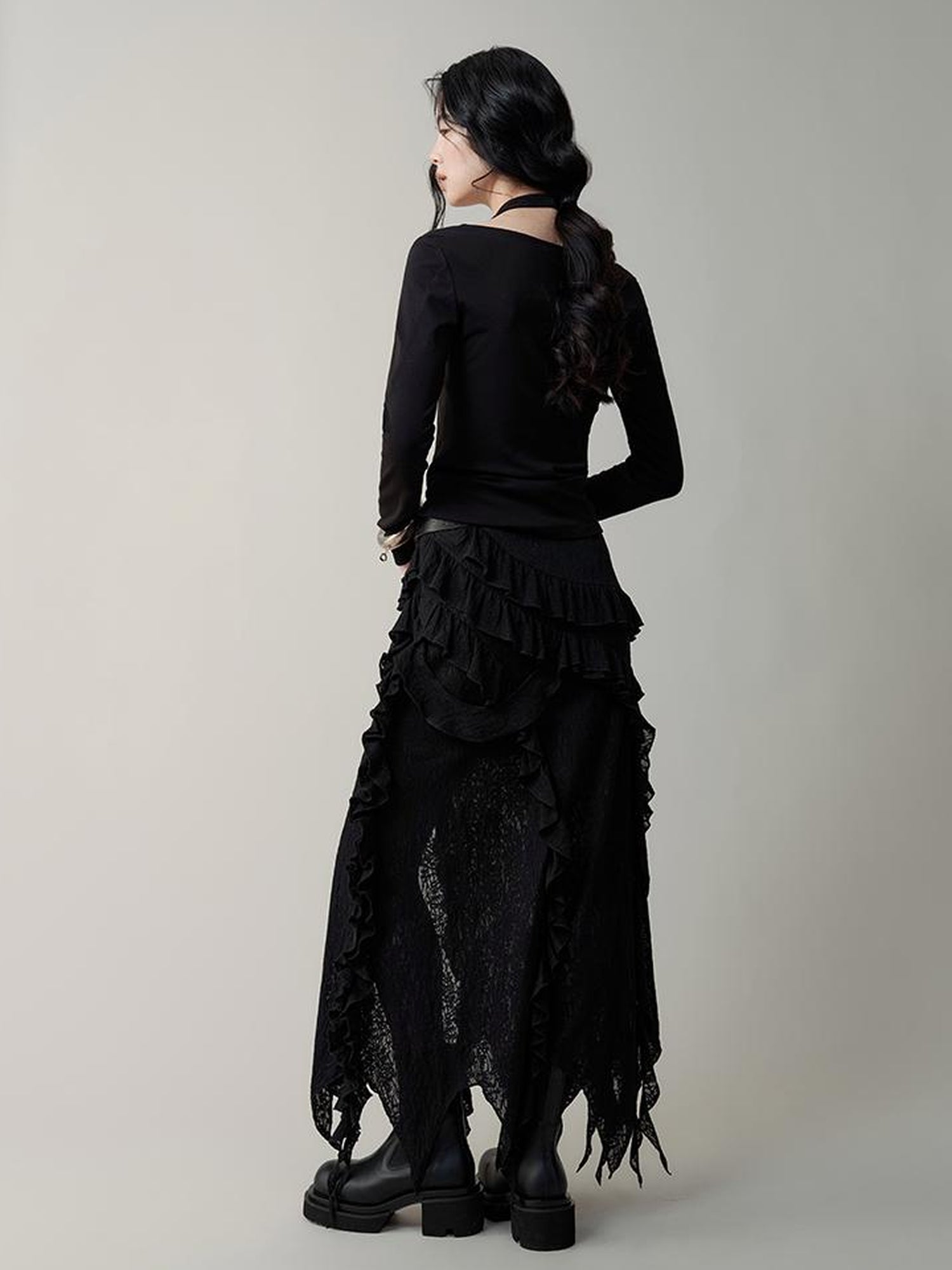 AnnoMundi Crossover Halter Neck Ribbed Knit Top