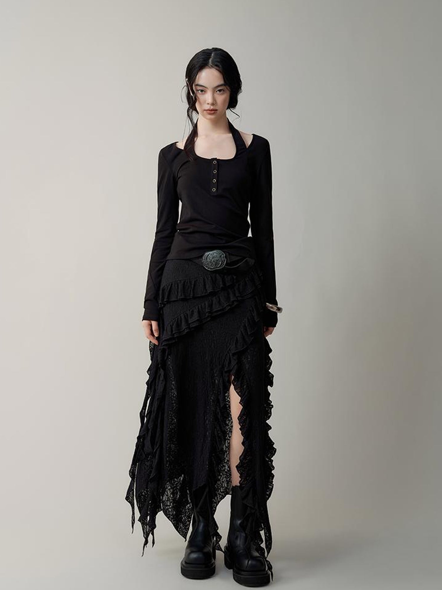 AnnoMundi Crossover Halter Neck Ribbed Knit Top