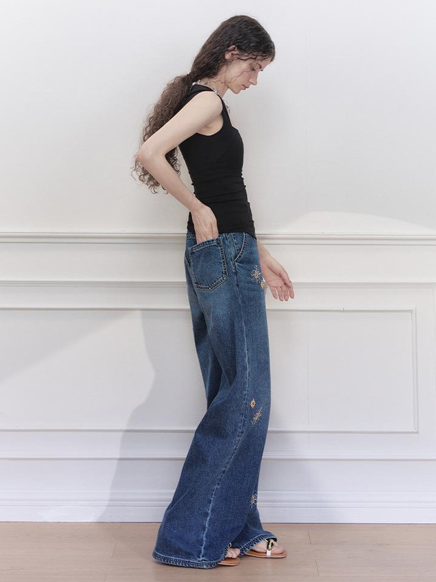 AnnoMundi Cutting Edge Square Neck Slash Hem Tank Top