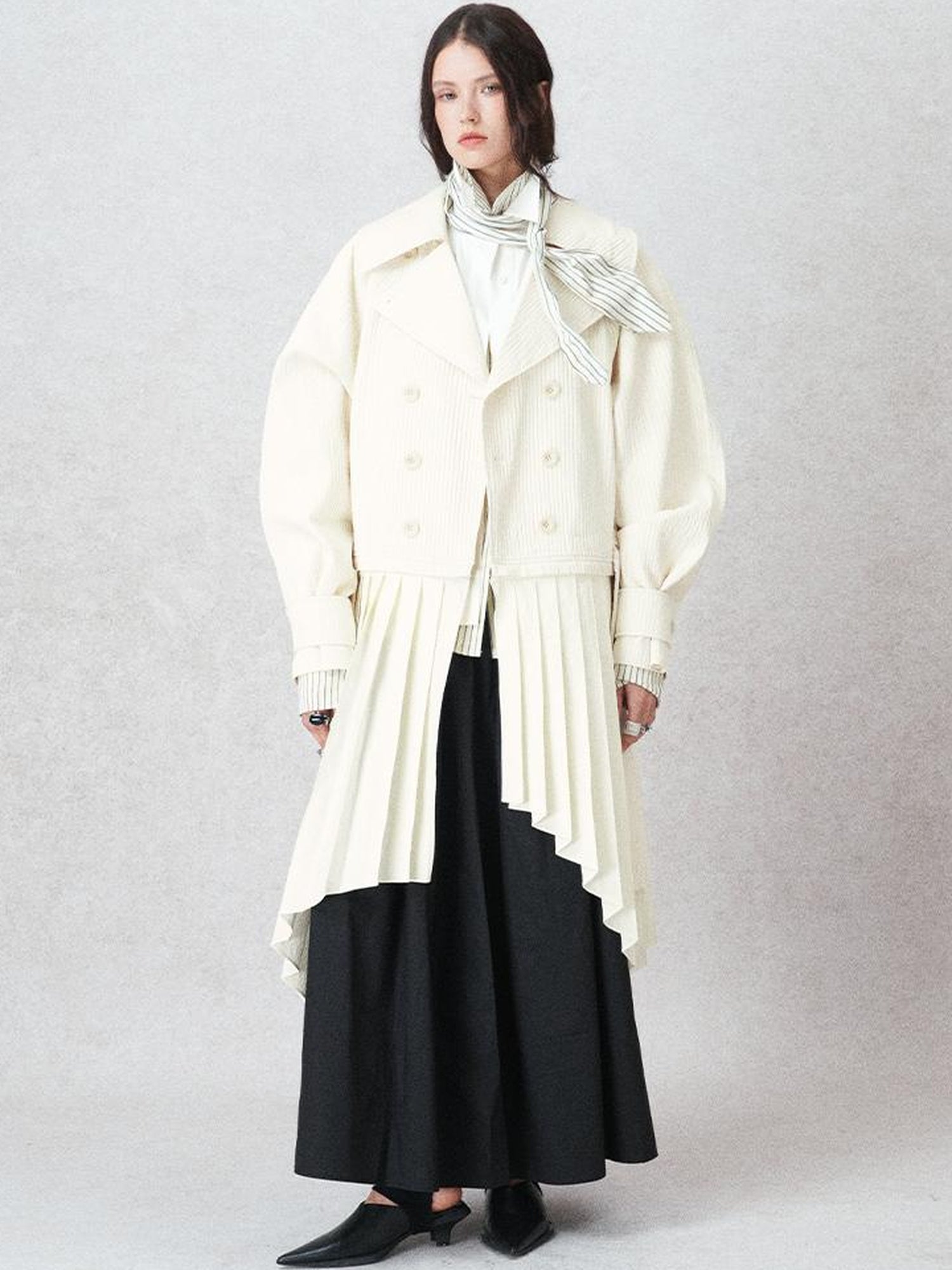 AnnoMundi Detachable Pleated Trench Coat With Asymmetric Hem