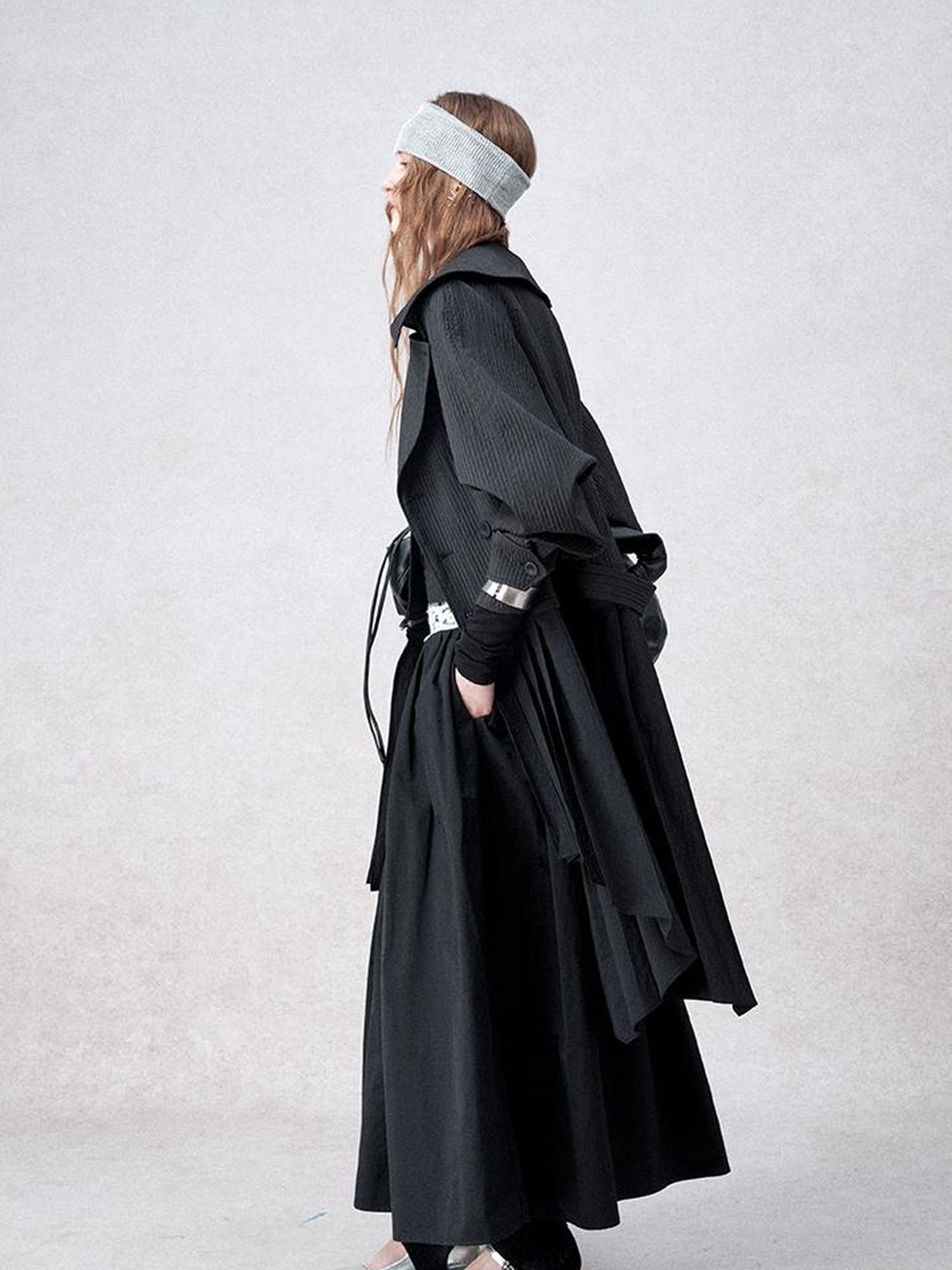 AnnoMundi Detachable Pleated Trench Coat With Asymmetric Hem
