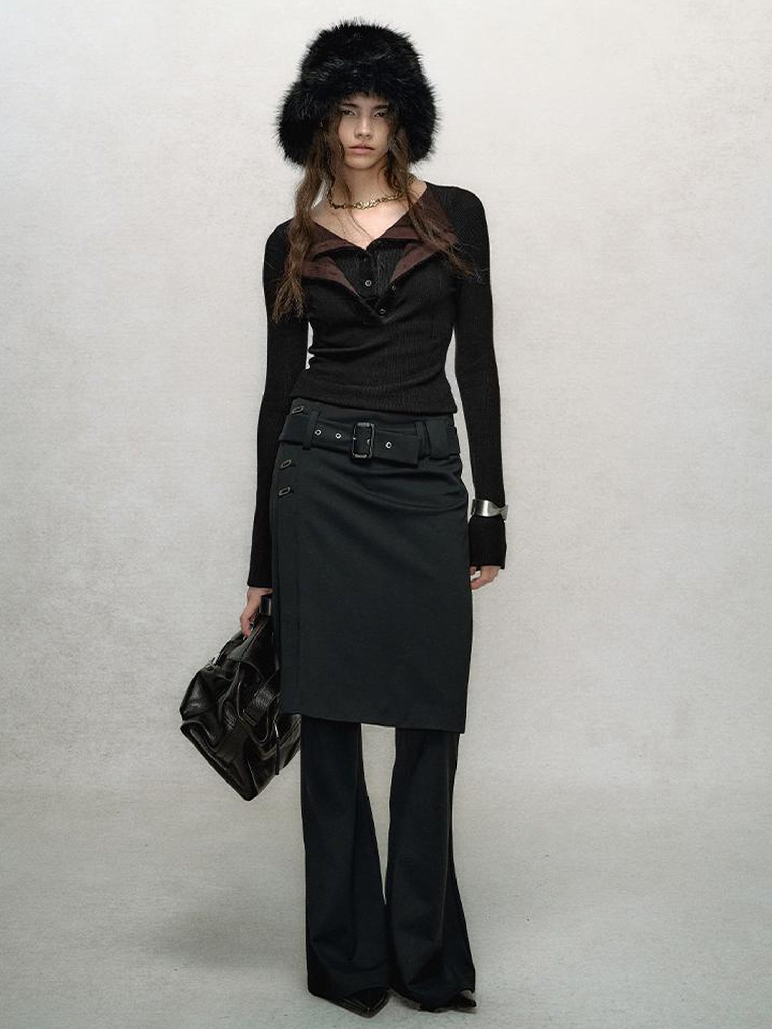 AnnoMundi Double Layer Collar V-Neck Stretch Knit Top