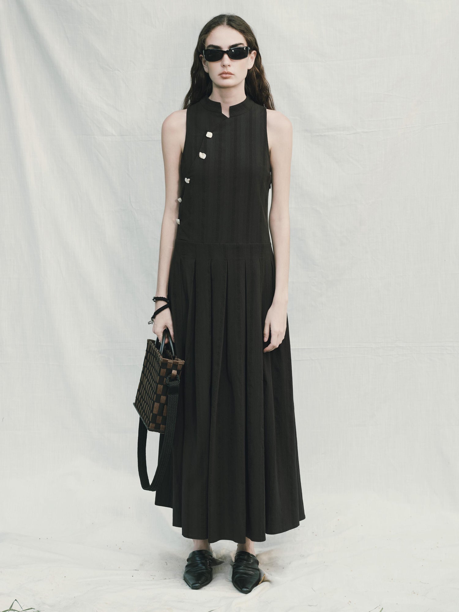 AnnoMundi Elegant Floral Lace Vintage Mini A Line V Neck Dress
