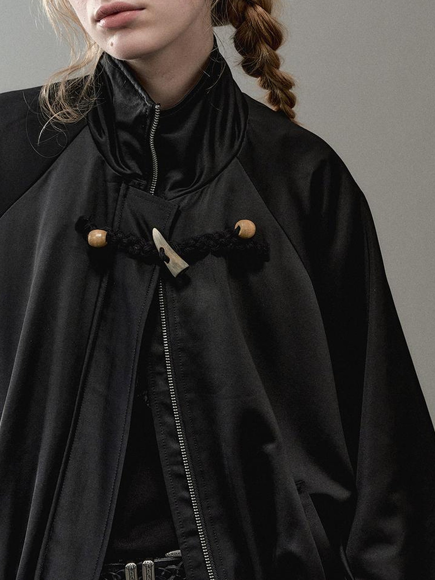 AnnoMundi Floral Bud Sleeve Short Trench Coat