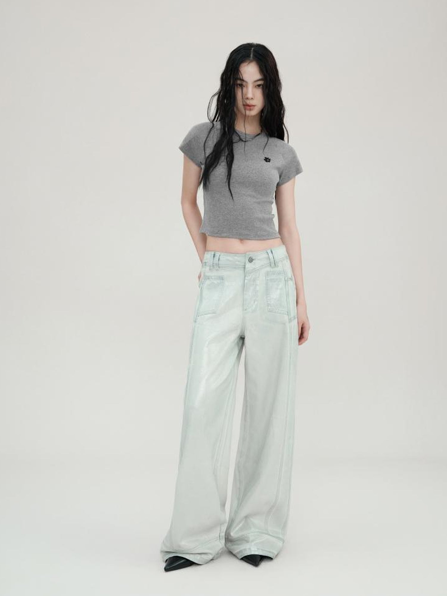 AnnoMundi Floral Embroidered Cropped Knit V-Neck T-Shirt Long-Sleeve