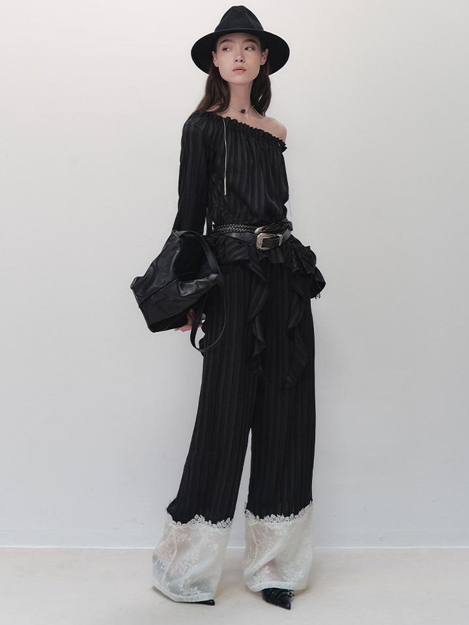 AnnoMundi Floral Embroidered Lace Trim Striped Trousers